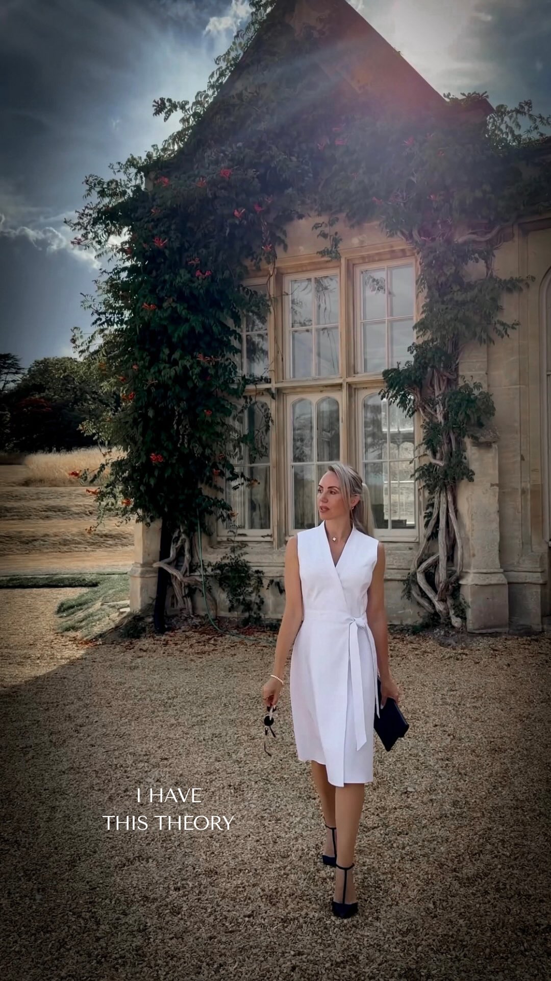 …is rarely a wasted weekend 🖤
There is nothing quite like putting together an elegant outfit and treating yourself to a beautiful afternoon drink in the sunshine 🥂
ad pr @noragardnernyc #elegantstyle #romanticizeyourlife #outfitinspo #slowliving #aestheticvlog
