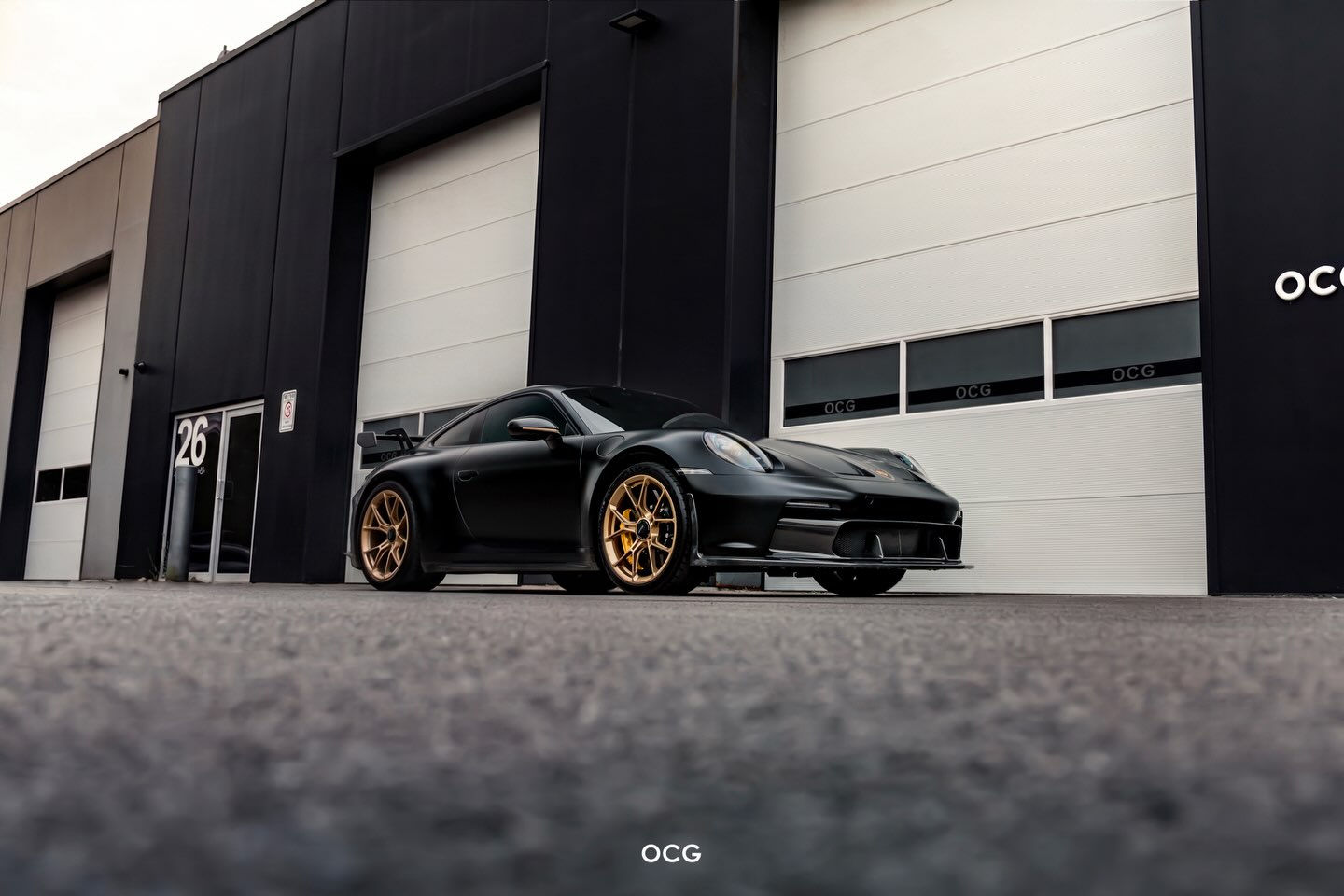 Black and gold is always a clean combination. Brought this GT3 in for a basic exterior wash and interior refresh. Neutral shampoo for the matte finish, wheels and carbon accents deep cleaned, and the suede steering wheel restored back to a dry, natural feel.
• Matte paint safe wash & drying
• Gold wheel & brake caliper detailing
• Suede steering wheel de-greasing
• Carbon bucket seat cleaning