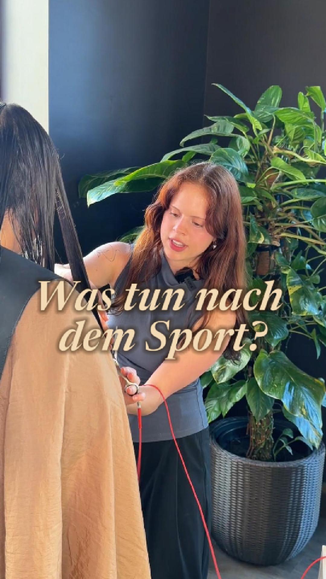 Was tun mit den Locken & Wellen nach dem Sport?
Die wichtigsten do’s and dont’s erklärt uns heute unsere Lockenspezialistin, Annabella 😍
#sport #locken #lockenfriseur #gym #sweat