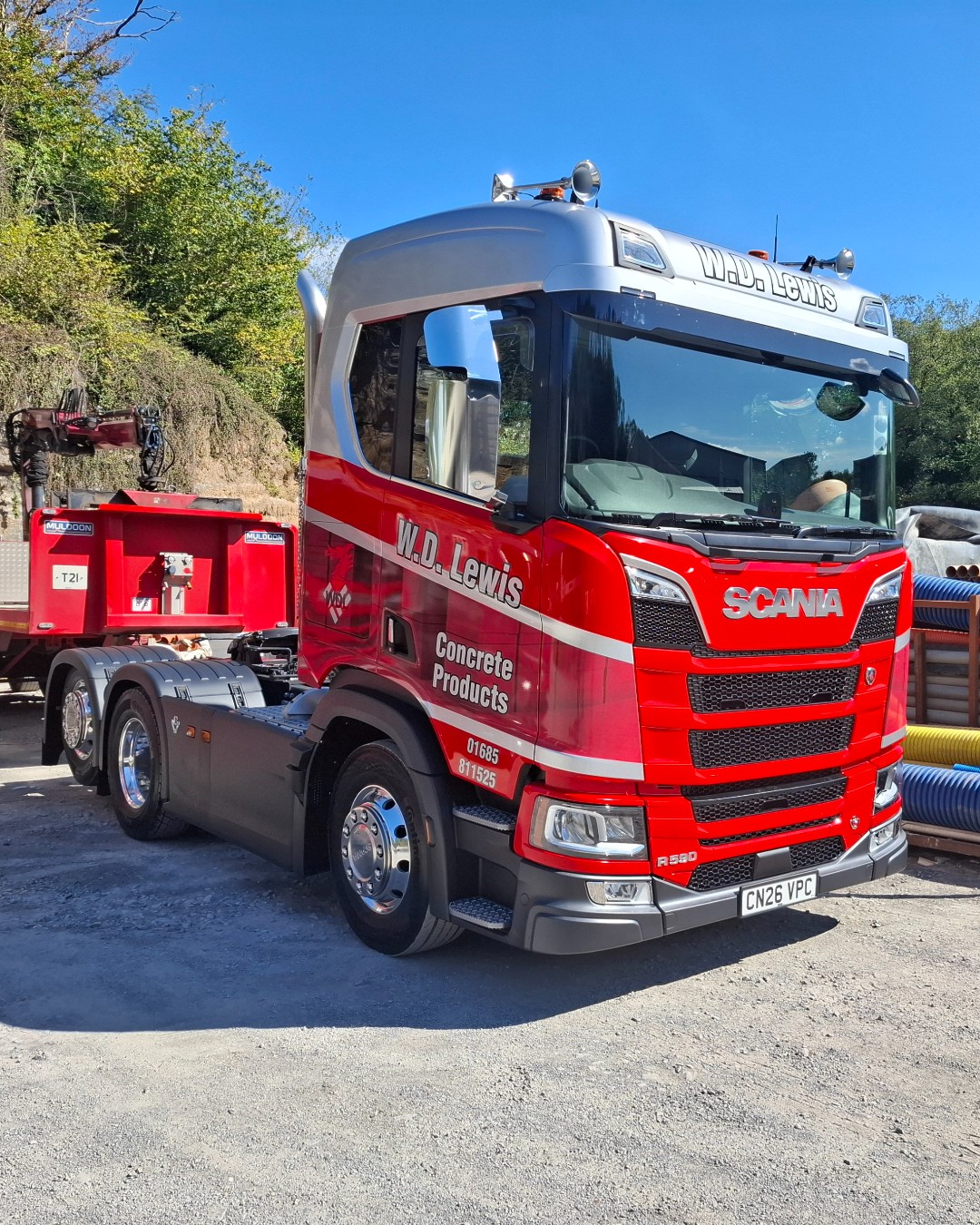 A first V8 tractor Unit for W. D. Lewis👏👌
Take a look at this stunning Scania R590 tractor unit supplied by Keltruck Account Manager, Richard Woodland.
Complete with a plethora of extras and finished brilliantly in W. D. Lewis livery, this unit is a worthy fit for a first Scania V8 tractor unit to be delivered to the company.
Congratulations to all the team at W. D. Lewis on the handover of this magnificent unit.
#SuppliedByKeltruck #ScaniaV8