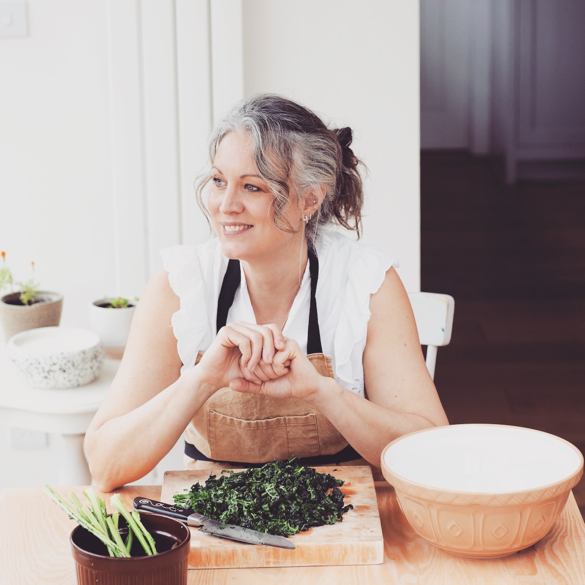 🍋 I'm back! (Did you miss me?)
After a little break, I'm thrilled to open up my booking calendar again - my Seasonal Mediterranean Cookery Classes are back, with new dates just released through to July 2027.
👩🍳 Intimate demo-style classes (max 6 people)
🌱 Watch me cook 4 seasonal veggie dishes + dessert
🍴 Then sit down together for lunch, overlooking my Dorset garden
Spaces for October & November 2026 are going fast - if you want to join me in the kitchen this year, book now.
2027 dates are live too, and if you've got a gift voucher tucked away, now's the time to use it!
👉 Book at laurapope.co.uk (link in bio)
#cookeryclasses #dorset #mediterraneancooking #privatechef #vegetarian