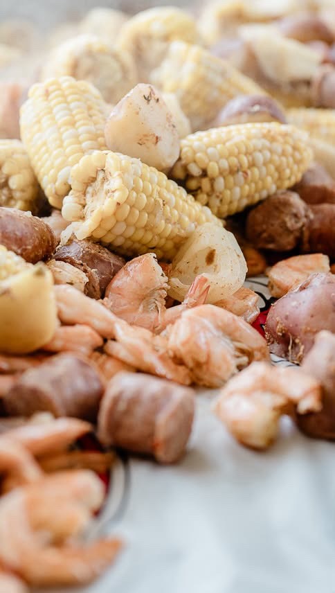 Kinda chic to have a seafood boil before going back to school… 🤷♀️
Don’t just take out work for it, let the good times boil! 🦀