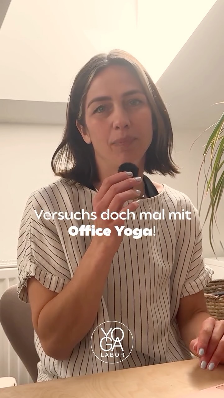 Ein reguliertes Nervensystem ist die Grundlage für Fokus, Belastbarkeit und Wohlbefinden im Arbeitsalltag.
Doch langes Sitzen, hohe Anforderungen und permanente Erreichbarkeit halten viele Menschen dauerhaft in Anspannung.
Office Yoga schafft einen bewussten Ausgleich.
Durch gezielte Bewegungen, Mobilisation und Atemarbeit werden Spannungen reduziert und die Selbstregulation des Körpers unterstützt. Das wirkt beruhigend auf das Nervensystem und fördert neue Klarheit für die Aufgaben des Tages.
Du erfährst direkt im Körper, wie kleine Bewegungspausen einen großen Unterschied machen können.
Ideal für Unternehmen, die nachhaltig in die Gesundheit ihrer Mitarbeitenden investieren möchten.
Jetzt anfragen 🌿
#yogalaborberlin #officeyoga