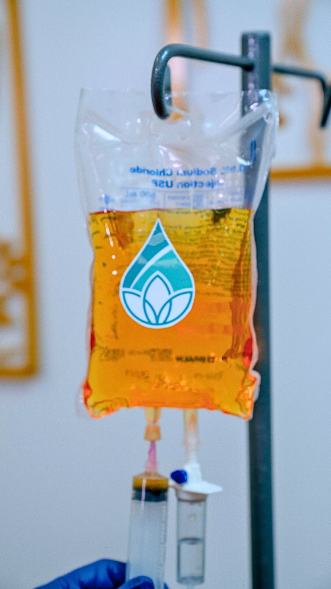 💧✨We spend so much time thinking about what we put ON our skin...but healthy-looking skin is also influenced by what’s happening throughout the body.
IV therapy delivers fluids and selected nutrients directly into the bloodstream, making it a supportive addition to an overall wellness routine.
Depending on your individualized IV, ingredients may include:
💧Fluids — support whole-body hydration
🍊Vitamin C — essential for normal collagen synthesis
✨Glutathione— an antioxidant involved in protecting cells from oxidative stress
⚡ NAD+ — involved in cellular energy metabolism
But here’s the important part:
IV therapy isn’t a replacement for skincare, SPF, nutrition, or aesthetic treatments.
Think of it as another piece of the bigger picture.
👩⚕️ Support from within.
👩⚕️Protect from the outside.
👩⚕️Treat intentionally.
Curious about IV Therapy with Rejuvé?
Comment “IV” and we’ll walk you through your options.
#hawaiiaesthetic #medspahonolulu #hawaiimedspa #hawaiiesthetician