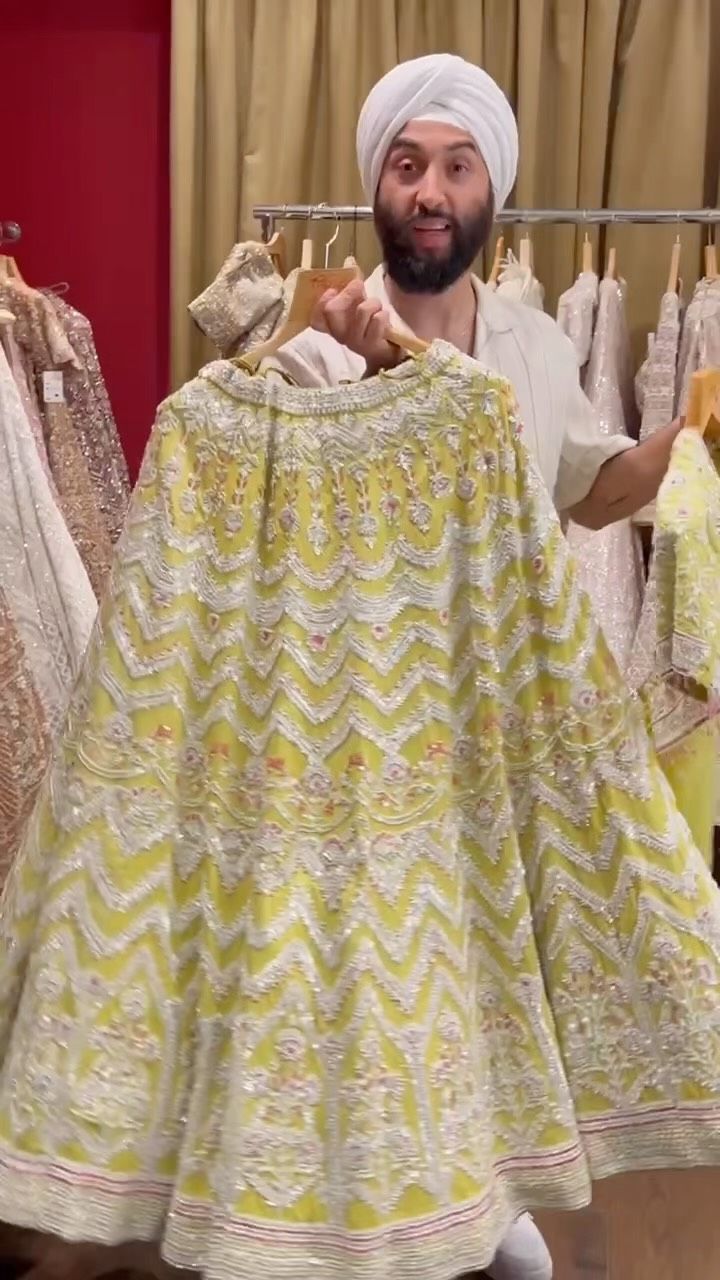 You asked, we’re doing it again! 🙌
📍 Chandan Fashion — Downtown | Aug 28–30 (Fri–Sun)
The more you shop, the more you save: 🛍️ Buy 1 → 10% off 🛍️ Buy 2 → 20% off 🛍️ Buy 3 → 30% off 🛍️ Buy 4 → 40% off 🛍️ Buy 5 → a flat 50% off!
Every category, every collection — all in-store only, for three days.
All Bridal Wear 30-70% off!
📩 DM us to book your appointment or tap below to learn more.
.
.
.
#ChandanFashion #SampleSale #SouthAsianFashion #BridalStyle #lehengalovers