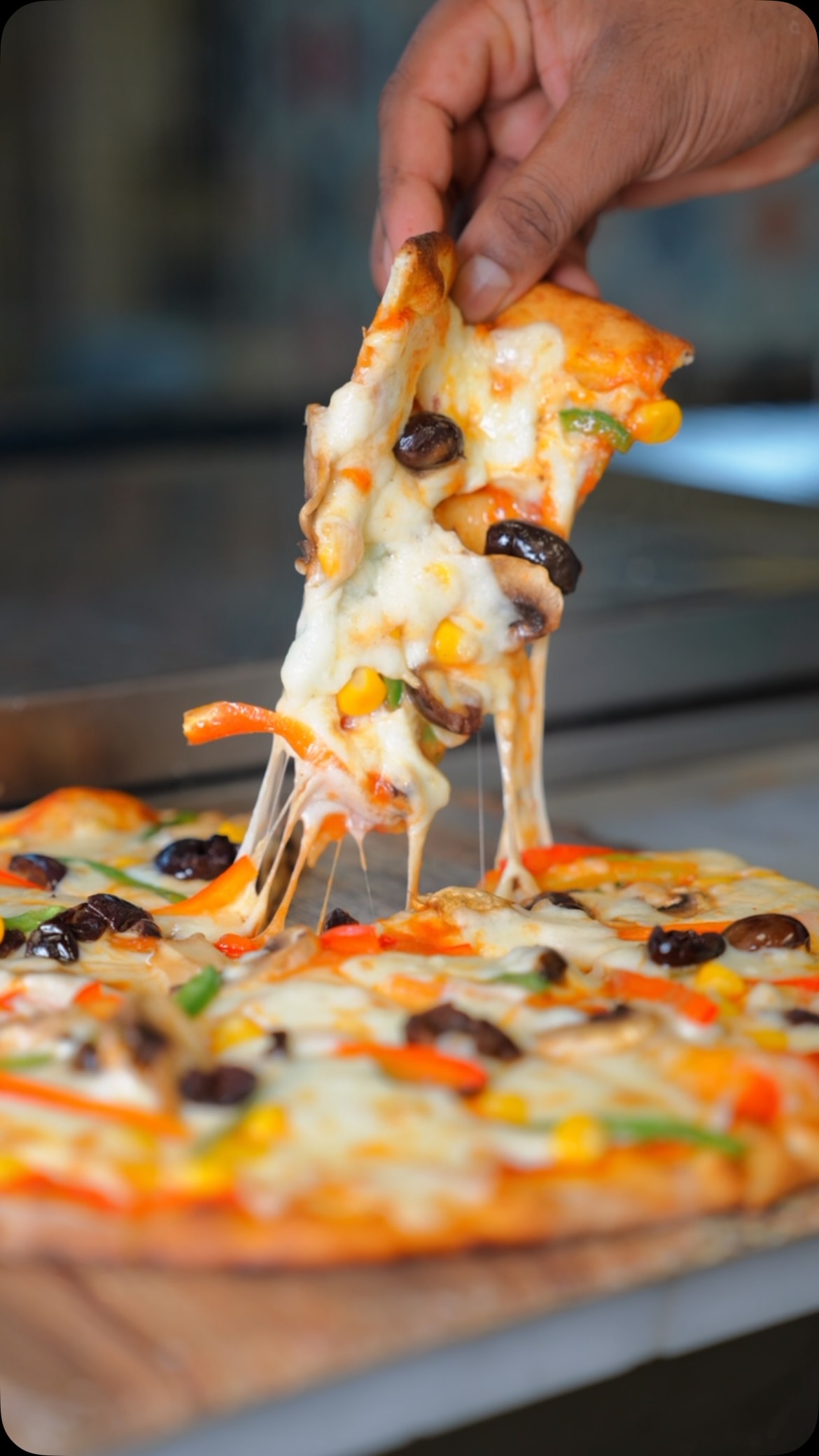 This is your sign to order pizza. 🍕
📍UAE: Dubai | Abu Dhabi | R.A.K | Sharjah
📍K.S.A: Riyadh | Dammam | Jeddah
📍Bahrain: Manama
📍Oman: Muscat
📍Iraq: Baghdad
ALLO DELIVERY… ALLO EVERYDAY
#allobeirutuae #lebanesefood