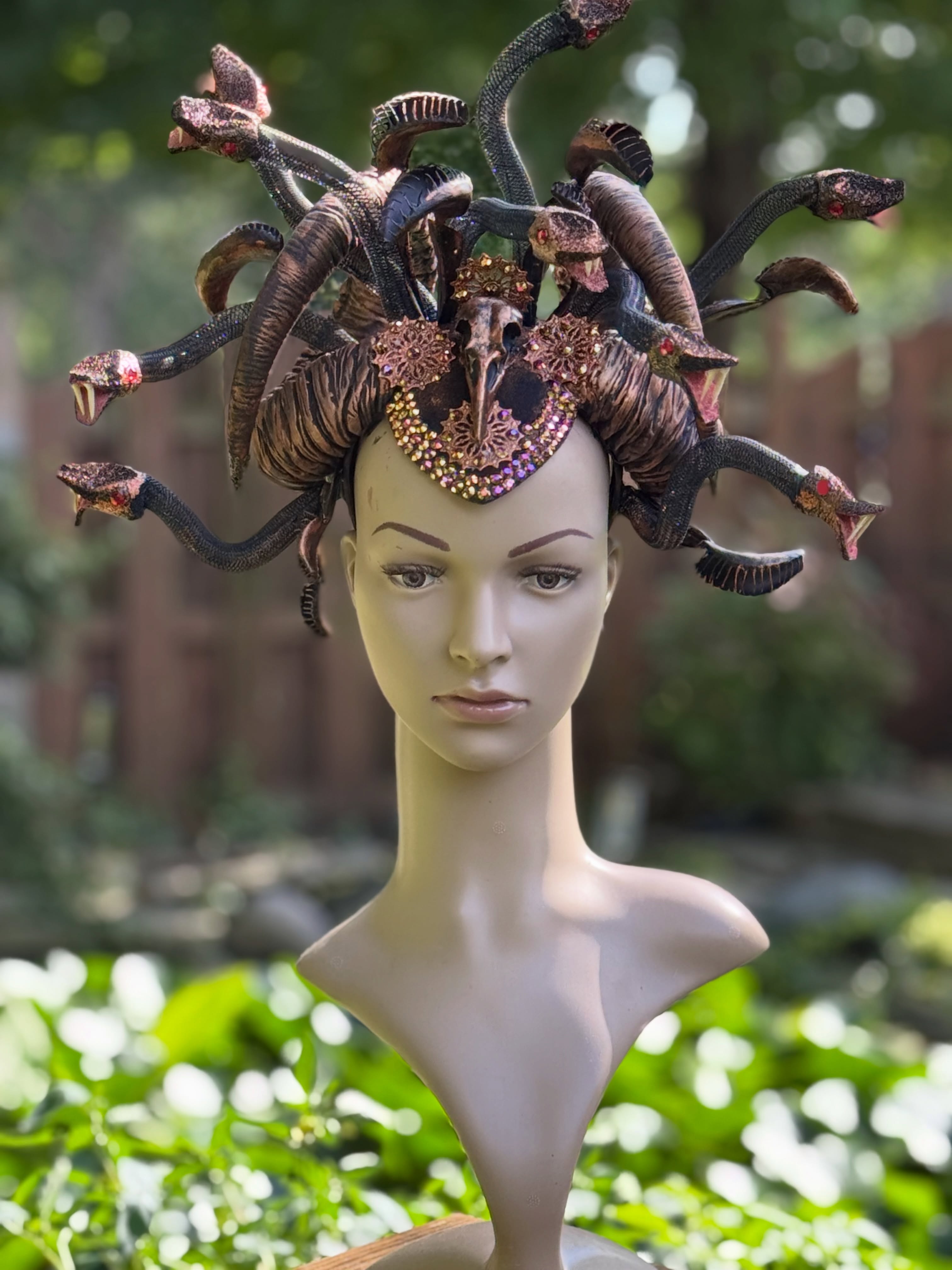 SOLD Customer order MEDUSA headdress
#medusa #medusaheaddress #hybrid #medusavenusflytrap
#venusflytrap venusflytrapheaddress
medusaheadpiece medusacosplay medusacostume snake snakes snakeheaddress snakeheadpiece headdress wearableart headpiece gorgon medusagorgon priestess
greekmythology Stheno Euryale versace mythology chicagoartist
