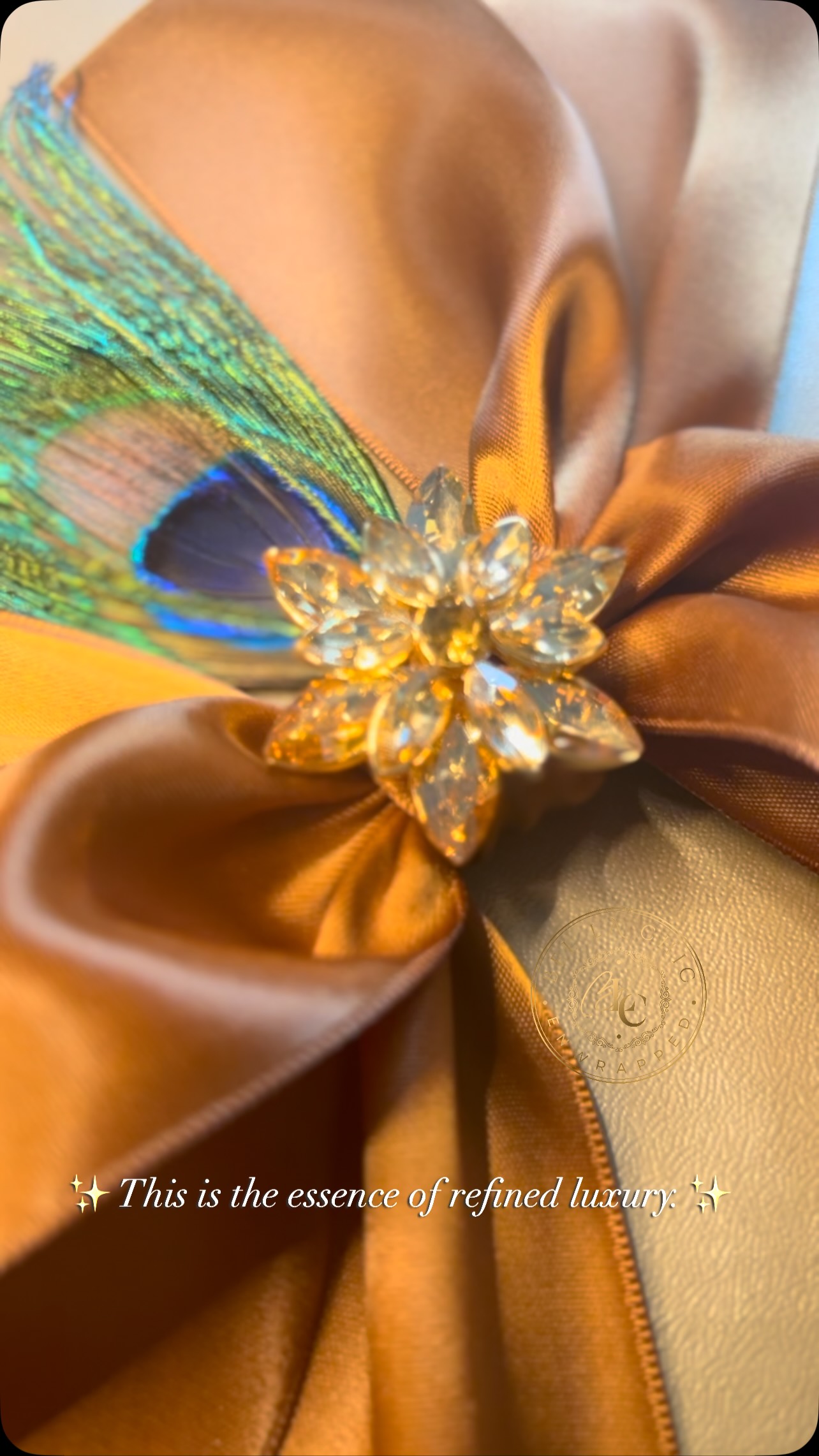 ✨ This is the essence of refined luxury. ✨
This is the elevated standard you receive when you entrust your gifting to a professional gift wrapping designer at Bella Chic Enwrapped. 🎁
Each presentation is meticulously wrapped in opulent gold luxe premium paper, adorned with exquisite luxury embellishments, and artfully finished with a striking peacock feather accent—an unexpected detail that embodies sophistication and artistry. 🦚✨
Because true luxury gifting transcends the contents within—it is defined by the curated experience that begins the moment the gift is seen.
🎁 Corporate Gifting | Special Occasions | Luxury Events | Bespoke Gift Presentation
Allow Bella Chic Enwrapped to transform your gifts into an unforgettable expression of elegance and intention.
Do not merely give a gift—present a moment of luxury. ✨