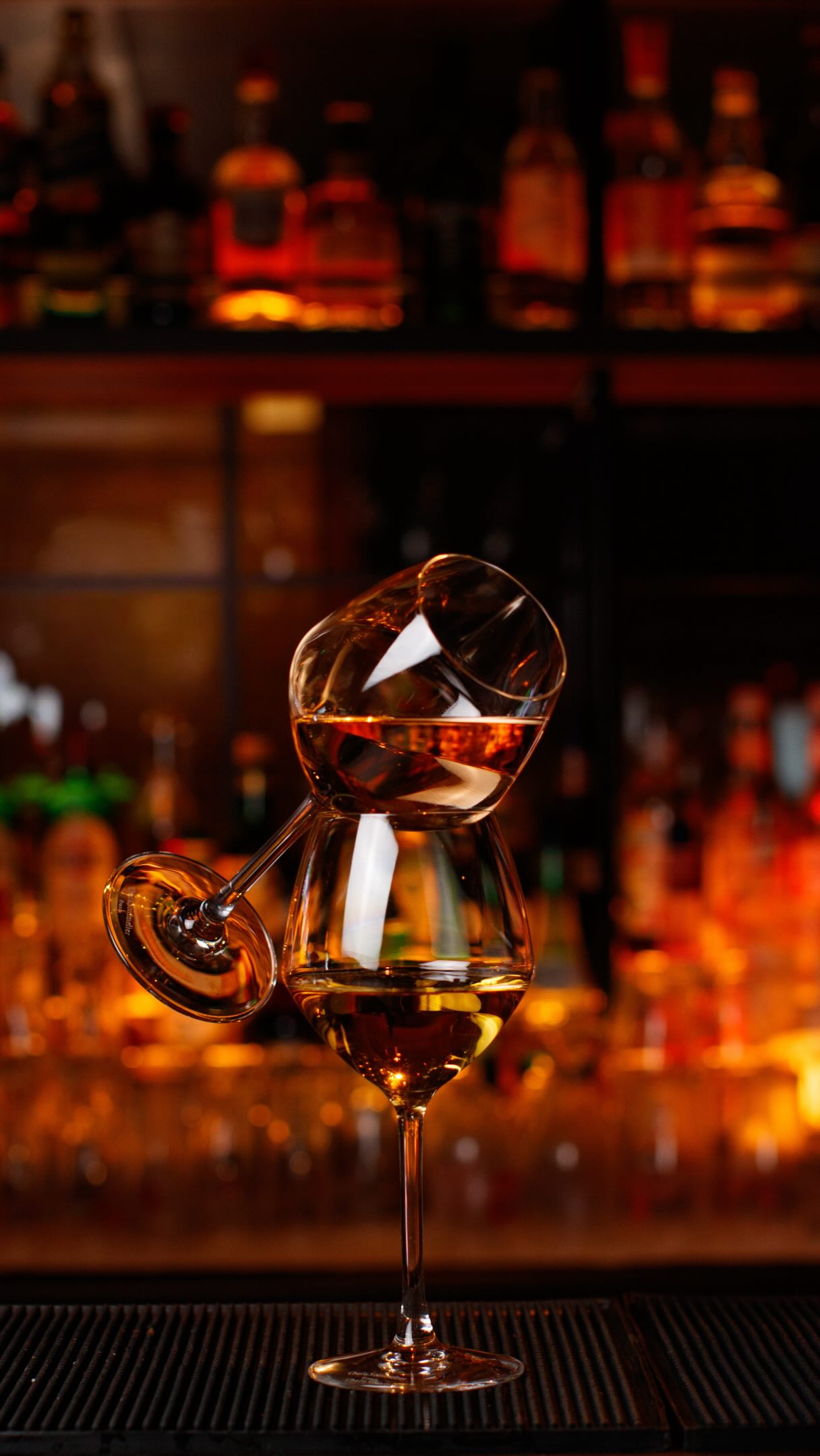 It’s all about balance at Fade Street Social🤭🍷