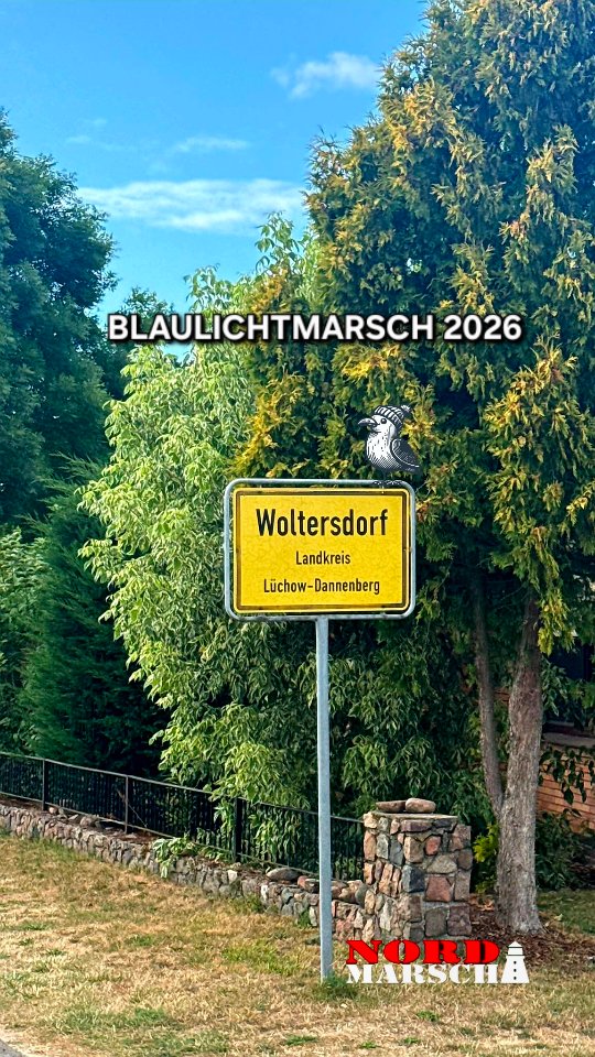 T S C H Ü S S W O L T E R S D O R F . . .
...Danke, für diese tolle Premiere in der wunderschönen Heimat von Basti, dem Wendland.
...Danke für dieses kleine &;familiäre Event, mit einer Mischung aus Wander- & Blaulichtfamilie.
...Danke an alle Beteiligten für Eure Anreise & Teilnahme.
...Danke an unsere Freunde & Familien, dass Ihr das immer unterstützt
...Danke für das positive Feedback und den Wunsch nach einer Wiederholung, wir denken drüber nach!
Wir machen uns nun zum größten Teil alle auf ins Lager und dann in unsere Heimat, denn alles muss ja wieder aufgeräumt werden, denn in 14 Tagen geht's weiter mit @nordmarsch in der zweiten Heimat von Steffen, der Probstei, zu einer weiteren Premiere von uns, dem
"PROBSTEIER STROHFIGUREN-MARSCH!"
(Es gibt noch ungefähr 20 Tickets)
Gute Heimreise & einen schönen Abend wünscht
Team Nord-Marsch mit den Family&Friends ❤️
#byebye #daswars #blaulichtmarsch #wendland #wandertag
