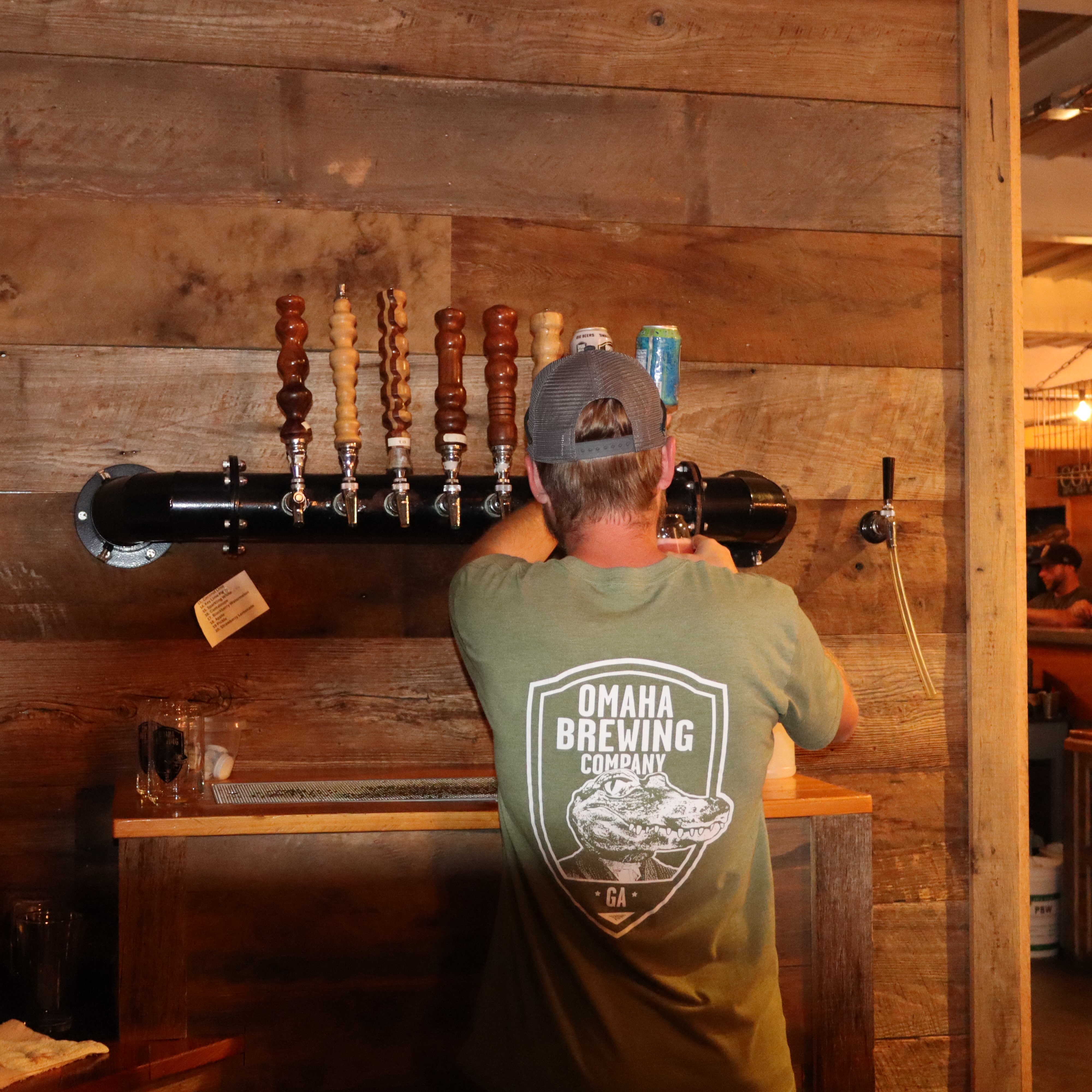 🍻 It’s to-go beer Friday!
Your weekend plans called… they want fresh, locally brewed beer. 😏
Swing by the brewery, fill up your favorite growler or get a crowler, and take the good stuff home with you.