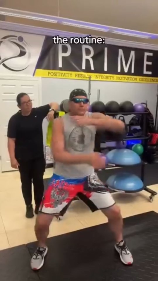 Sticking to the basics works! 👉👏🥰🔥
Join Coach Drew every Tuesday evening for a killer cardio sesh at 6:30-7:15pm! HIIT boxing/kickboxing ++++ MORE.
Guaranteed to keep you moving!
#trendingreels #funnny #fyp #explorepage #cardioworkout