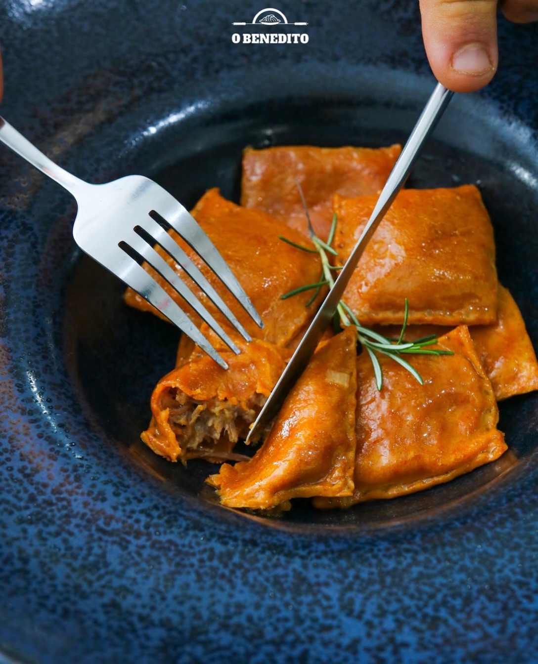 Para deixar o fim de semana ainda mais prazeroso, nossas massas artesanais são opções práticas e cheias de sabor!
Anexado aos destaques está nosso cardápio, repleto de opções para você escolher, preparar em casa e transformar qualquer refeição em um momento especial!
Visite nossa loja:
Rua Mato Grosso, 1540, Sidil.