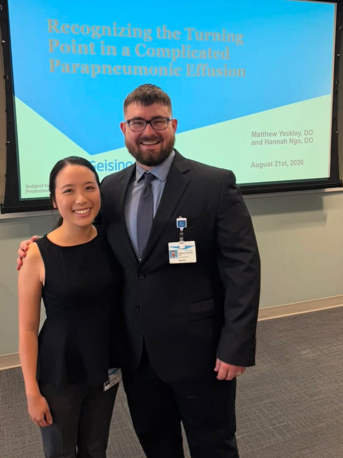 Drs. Ngo and Yeckley shared important lessons on the management of parapneumonic effusion. A great learning experience was had by all! 🫁🩺
