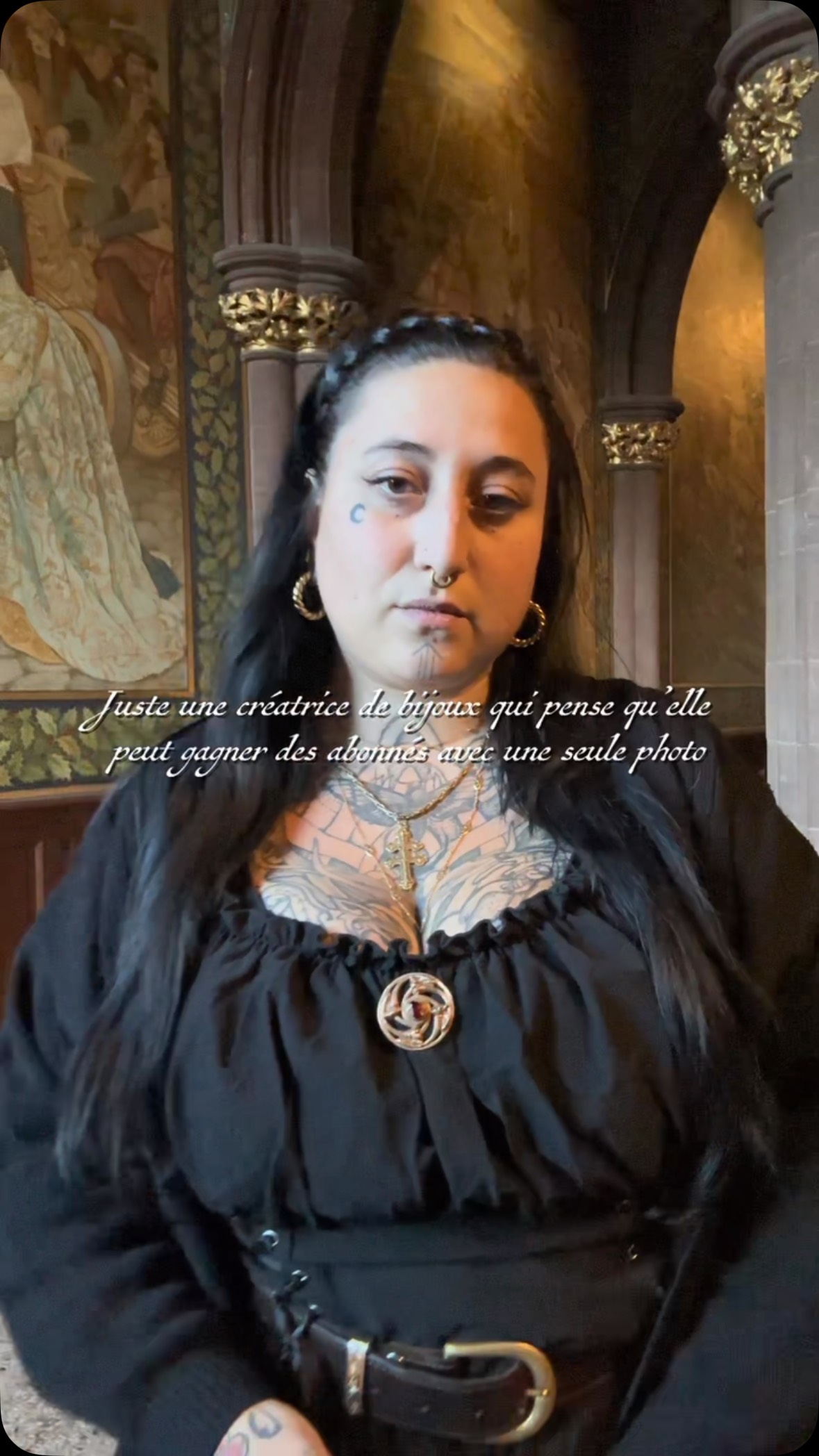 Tu restes?💞
Bijoux alternatifs curiosités faits main, bijoux os et insectes, victorien gothique