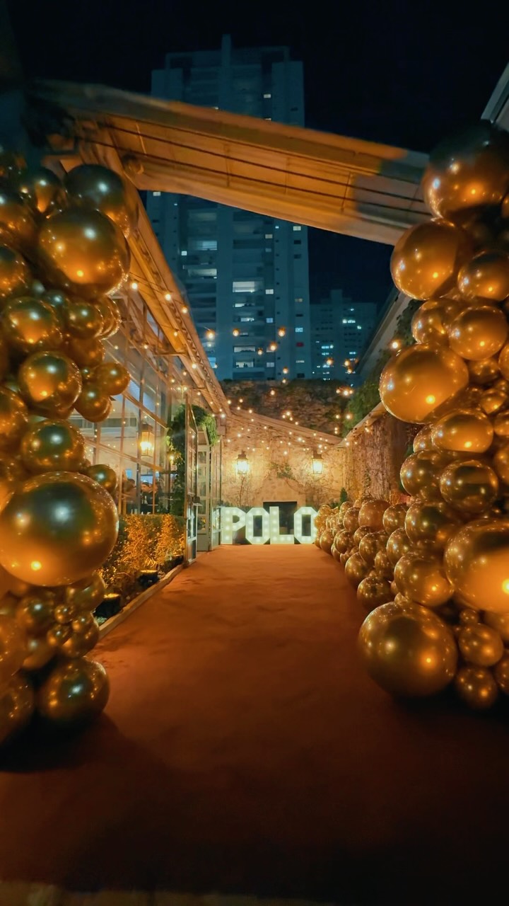 Por trás de uma campanha extraordinária, existem empresários que acreditam, empresas que investem, profissionais que criam e relações que se transformam em grandes negócios.
Encerramos mais um ciclo do Polo Alphaville celebrando uma campanha que ficará marcada pelos recordes, pelos negócios realizados e pela força das empresas associadas, que têm na excelência, na qualidade e no relacionamento alguns dos pilares que fazem do Polo o que ele é.
Nesta noite, celebramos o talento dos arquitetos e designers de interiores que estiveram ao nosso lado, criando projetos incríveis, especificando, transformando espaços e confiando em nossas empresas para torná-los realidade.
Cada premiação representa muito mais do que um resultado. Representa projetos realizados, negócios construídos, parcerias fortalecidas e pessoas que escolheram caminhar juntas.
Parabéns aos profissionais, empresários e lojistas que fizeram desta uma campanha histórica.
Celebramos hoje tudo o que construímos juntos. E já começamos a escrever o próximo capítulo.
#PoloAlphaville #PremiaçãoPoloAlphaville #Arquitetura #DesignDeInteriores #Decoração