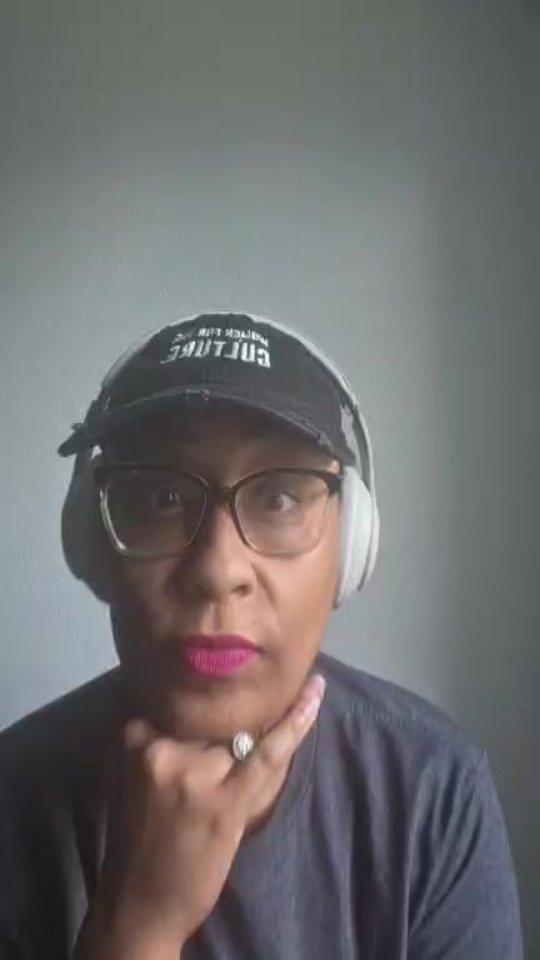 Here, there are no embarrassing questions and that's why #AskChelseaAnything was a success.
Chelsea VonChaz joined us virtually for "Know Your Body. Own Your Power." During the live, we spoke on our period and other commonalities that affect so many of us, but somehow still come with so much silence, shame and misinformation.
This wasn't about diagnosing anyone over Instagram Live. It was about creating the kind of candid conversation many of us didn't get growing up.. what we've been taught about our periods, what we haven't been taught, what we've unnecessarily normalized and how we can become better advocates for ourselves.
We had an overwhelming number of questions submitted ahead of the live... a clear indication that Chelsea was much needed in our tribe and that we have so much more to discuss.
This is Part One.
#periodpoverty #wellnessmonth #patientadvocate #menstrualcycle #menstruation