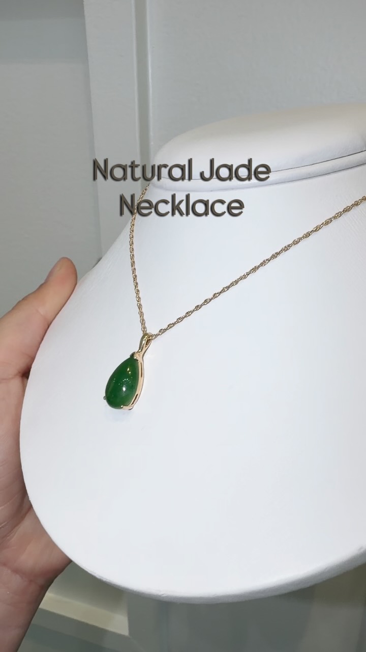 Natural Jade pear shaped pendant on a 14k yellow gold chain! π Perfect gift for both nature lovers and gem stone collectors. ππ±β¨
#rockyriverohio #shoplocal #jadependant #jadejewels #westcleveland