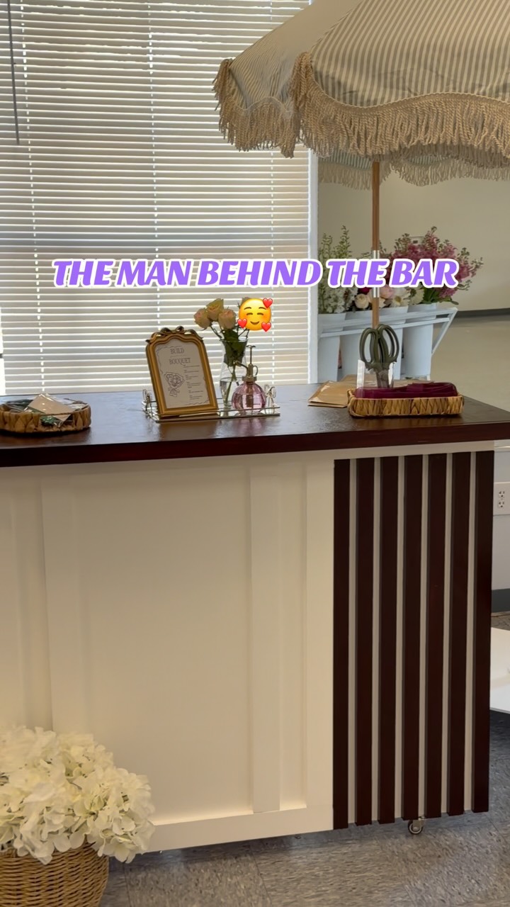 Behind every Bloom Bar is a husband who heard, “I have an idea,” and brought it to life. He built the bar, and I added the blooms.
#SheBloomsTX #BloomBar #SanAntonioEvents #CastrovilleTX #SmallBusinessJourney BehindTheScenes HusbandAndWifeTeam