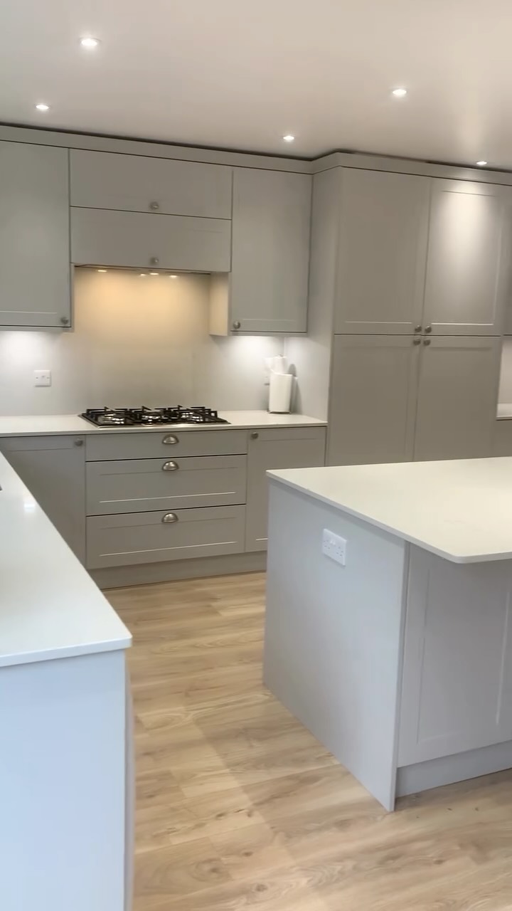 From concept to reality—loving how this space turned out! 💫
#KitchenInspo #KitchenDesign #ShakerKitchen #InteriorInspo #kitchengoals