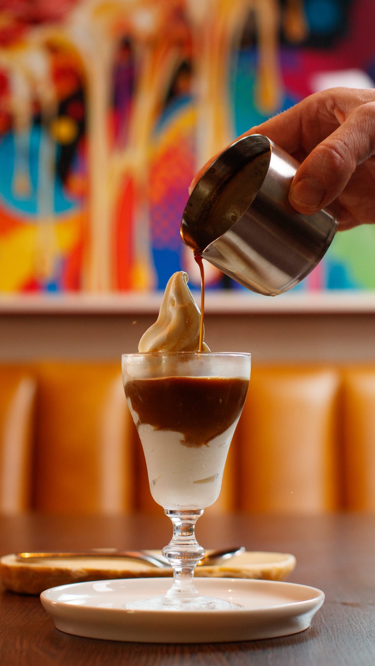 Some combinations just make sense. Affogato is one of them. 🤌
Stracciatella gelato-style soft serve with a double shot of Italian espresso. Cold, creamy, rich and just the right amount of indulgent.
Simple, slightly grown-up, and dangerously easy to order after a pizza. ☕️🍦