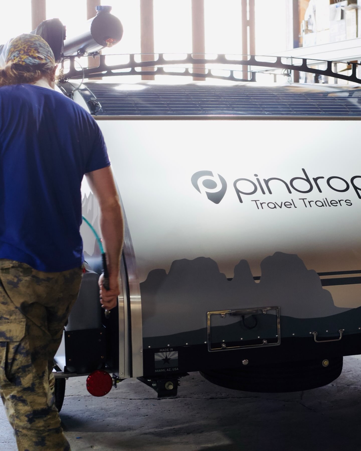 Finishing touches.
.
When details matter, PinDrop shines.
Pick up day AND every single day.
.
@sugatsuneamerica @sunflarexplor @rockfordfosgate @racelinewheels.az @racelinewheels