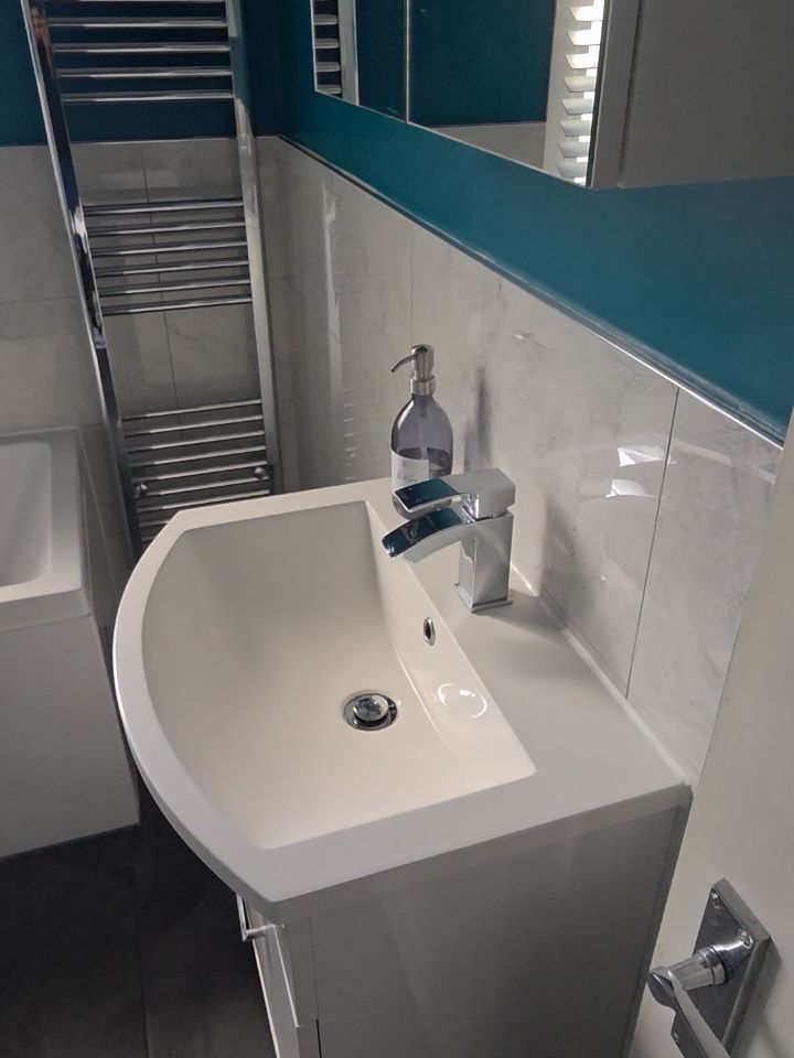 Deep clean on this bathroom..perfection in our name, Perfection is our aim..#leighonseaessex ##essexcleaning ##essex #westcliffessex