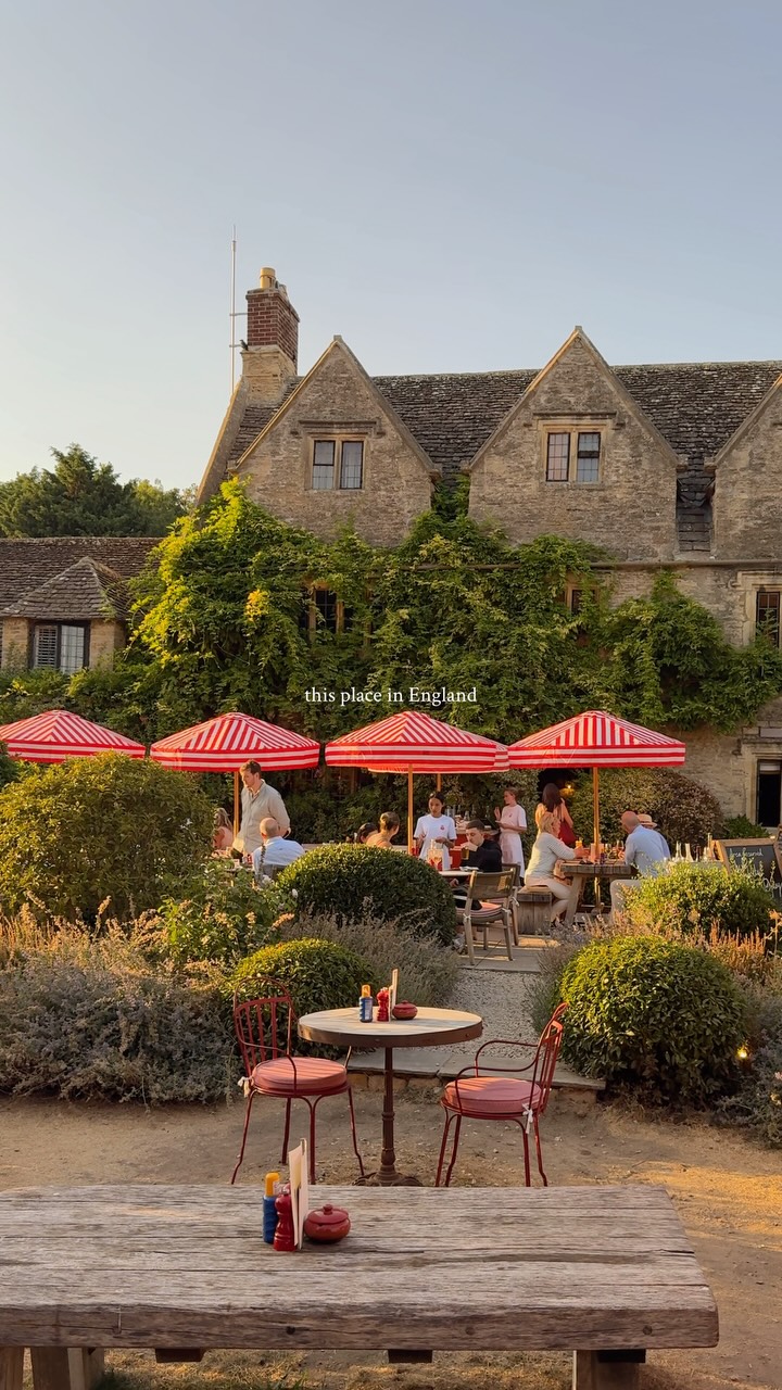 the perfect weekend gateway π @aevasionn
.
.
cotswolds | england | english life | pub | best hotels | slow life | weekend escape | travel tips | travel guide | uk | countryside
#thecotswolds #englishpub #englishcountryside #englishsummer #discovercotswolds