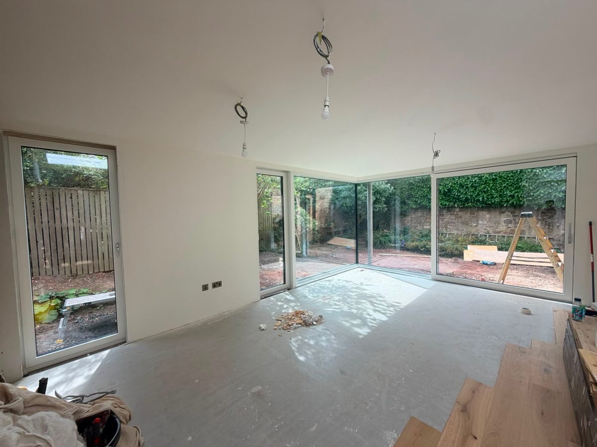 Progress images from a current project in Edinburgh using our Horizon sliding doors. Huge sections of triple glazing and all finished with a glass to glass corner. Great work by @preciseglazingltd