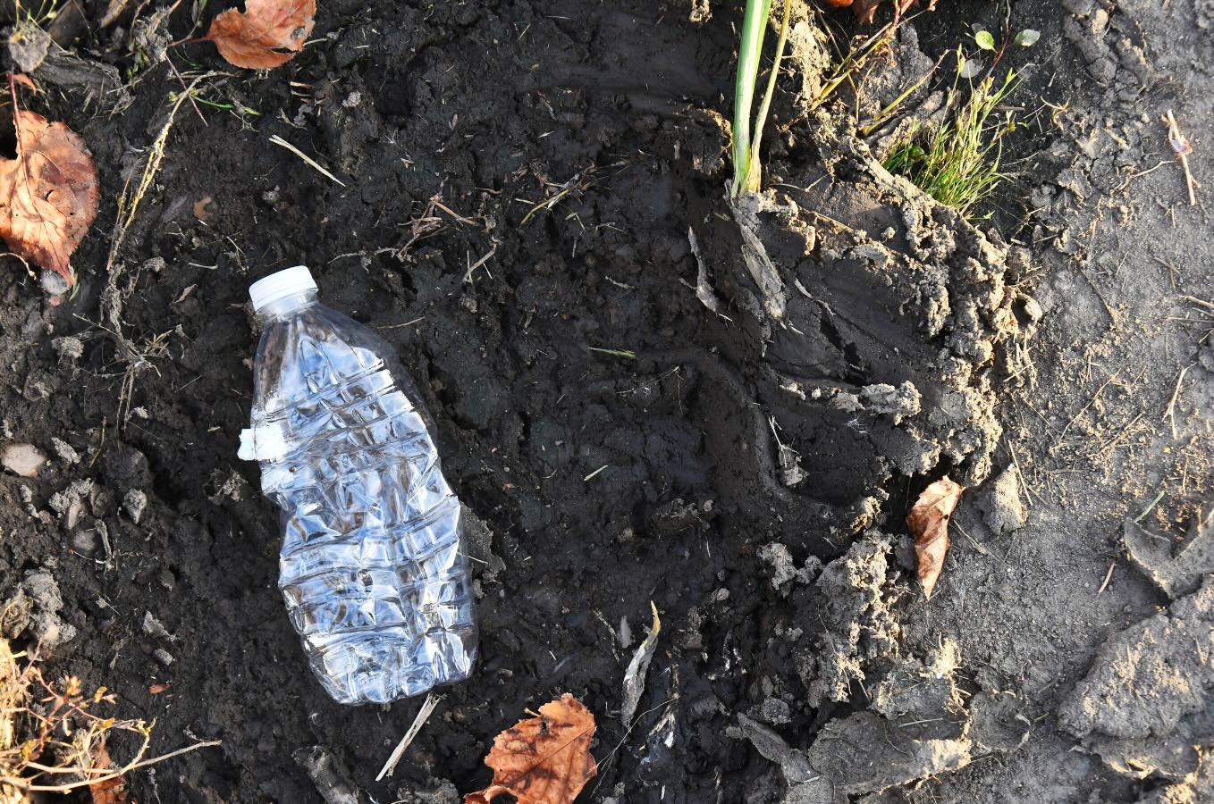 What’s really in your soil? 🧪
Our Advanced Contamination Suite tests for petroleum hydrocarbons, heavy metals, asbestos, PAHs & BTEX...giving you a much deeper picture of potential contaminants.
Because healthy soil isn’t just about fertility. It’s about safety too.
#SafeSoilUK #soiltesting #soilscience #SoilFertility