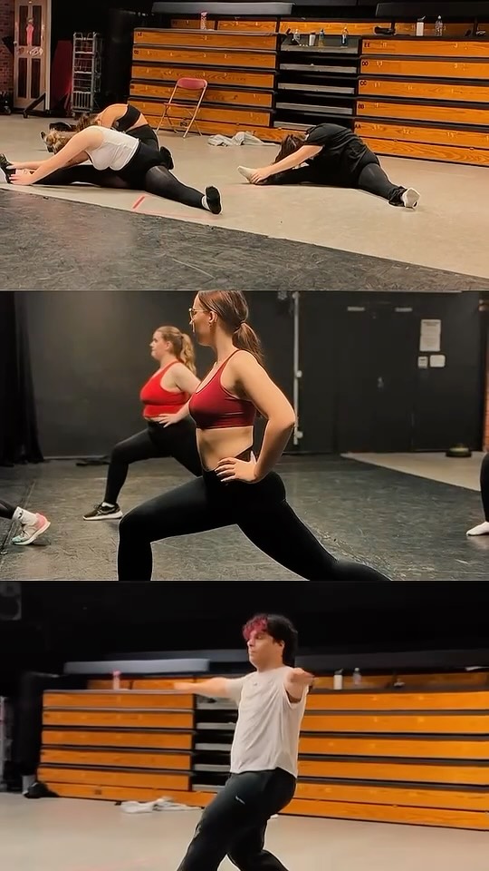 Stretching, strengthening & getting performance-ready ✨ Because every great performance starts before you step on stage. 💪🏼
#ROMTheatreArts #DramaSchool #PerformingArts #ActorTraining #TheatreLife