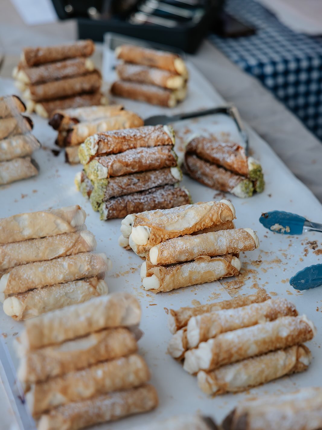 SWEET TOOTH YOU GOT US GOOD!
Who is your fav dessert vendor?
@cannolibrotherscanberra
@wafflo_
@thebakehousemitchell
@society.coffee.co
@wearebuttermilk
@remiandflorencebakehouse
📷 @collectionsfromhim
#theforage #streetfooddessert #sweettooth #canberrafoodies