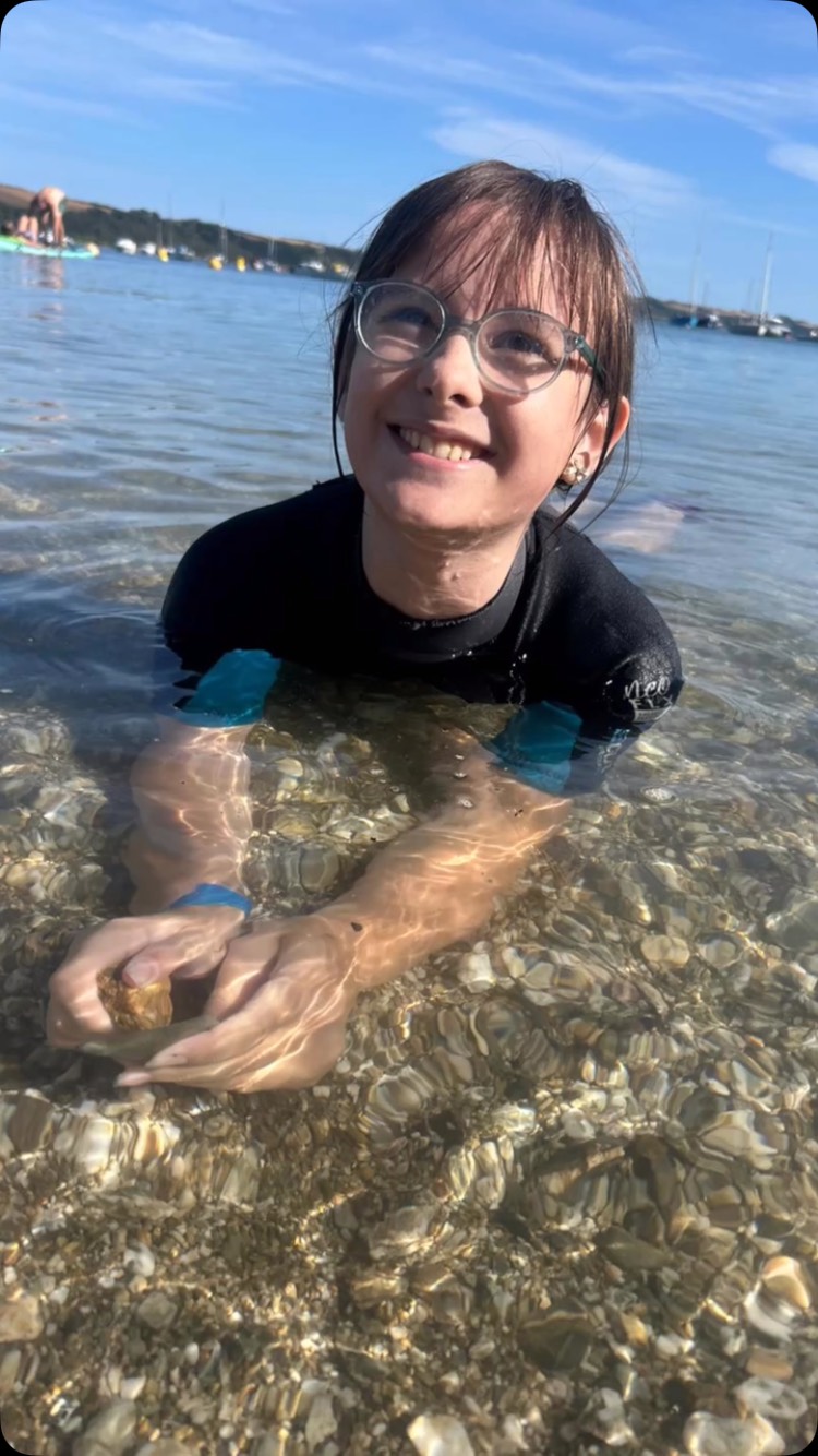 Well, here’s a taster of our summer holidays… plenty of beach days, a boat trip, Cosplay at Enys Gardens, lunch at Nancarrow, the Minack, body boarding swimming and kayaking, and of course a touch of foraging (including Billy the expert blackberry picker!). I hope you enjoy this little reel of our fabulous Cornish holiday 😉x @nancarrowfarm @minacktheatre @enysgardens @p__ayoung__ @sa11yks #cornwall #summer #holiday #getoutside #adventure