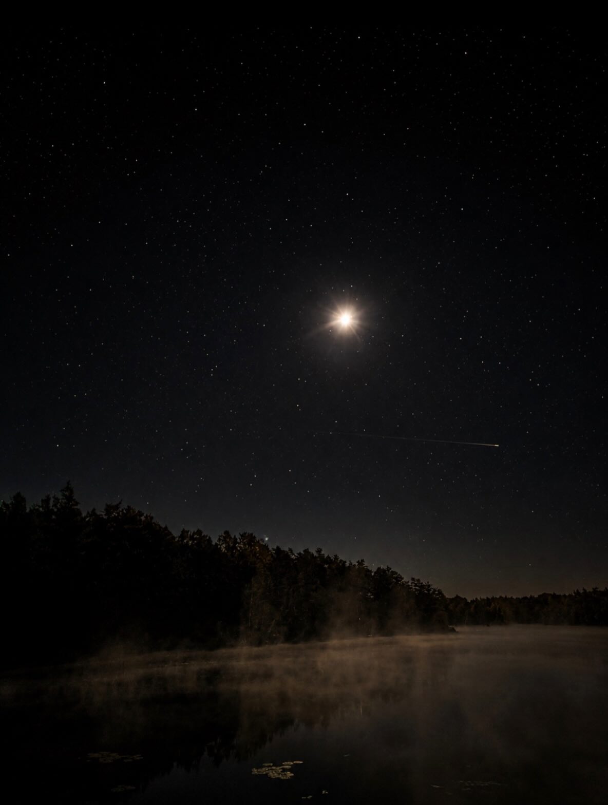 Shooting Stars.
Lunar Eclipse.
Milky Way.
Northern Lights.
It’s been an insane end to August up here.
📍 West Arm Lake Nipissing
🌲Northern Lake House
#lakefrontairbnb #lakefrontcottage #northernontario #exploreontario #northernlakehouse