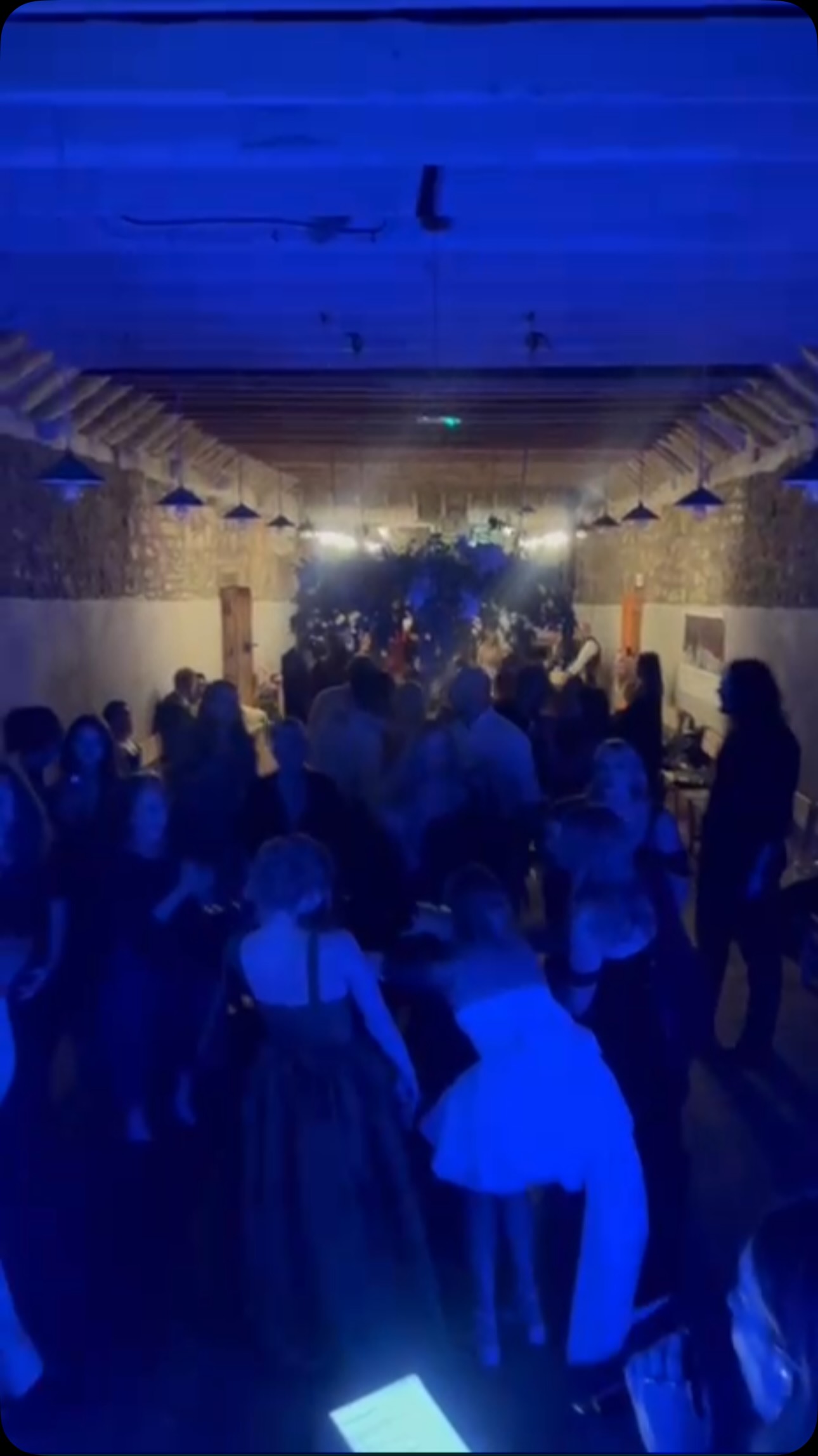 A seriously fun night at The Free Company in Balerno 🍾
A truly international guest list, a packed dance floor and a ceilidh that went down a storm.
From the first dance to the last song, they barely left the floor. Exactly how a wedding should be. 💃🕺