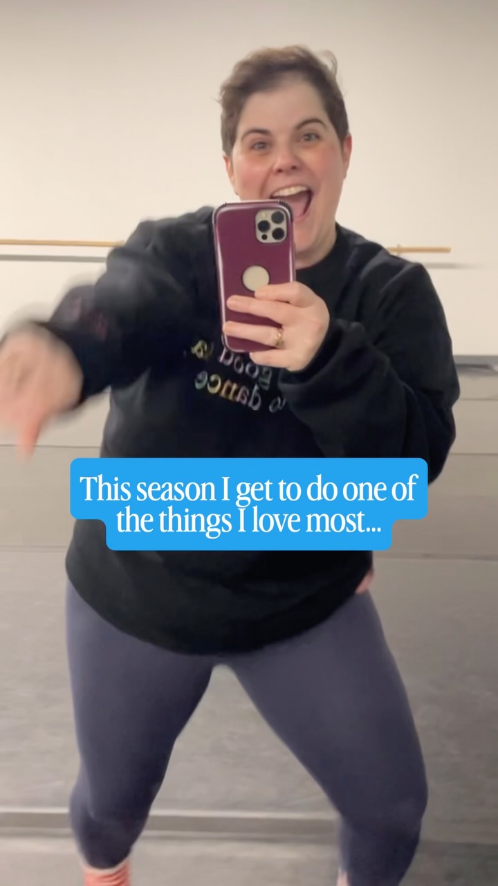 After having the opportunity to sub classes across CDT locations the past season, I am beyond ready to officially join the team at Children’s Dance Theater @childrensdancetheater Federal Way 🙌🏻
Teaching has always been one of the most meaningful parts of what I do. Every studio room I walk into, I set out to help kiddos build confidence from within, create a safe space to belong, and show dancers of all ages what they’re truly capable of.
That is legit everything to me!
Getting to watch dancers grow, find their footing, discover what their bodies can do and the love they have for dance is the most amazing experience ever 💃🏻
If you or someone you know is looking for a dance home this season, come find me on Wednesdays, Thursdays and Saturdays at CDT Federal Way.
Find classes and registration via my link in bio 🔗