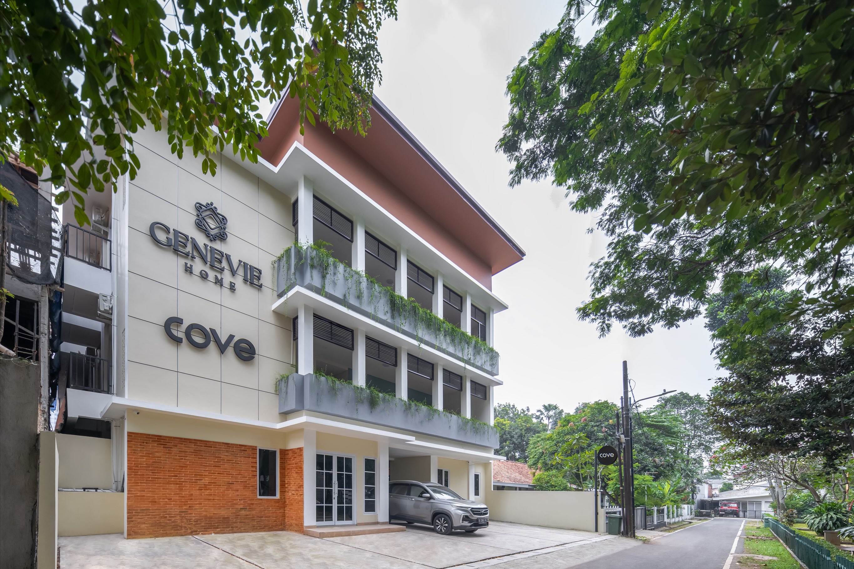 Kamu tim ngekos sendiri atau berdua? Di sini dua-duanya bisa! 🙋🏻♀️
Dijamin praktis kalau kamu tinggal di Cove Genevie ✨
🛌 Full furnished single/queen bed
🪟 Smart TV, jendela, balkon
👩🏻🍳 Dapur, ruang makan
✅ Rooftop, communal area
📍 Dekat Citos, MRT Fatmawati
Biar ga nyesel, jangan lupa save dan share juga ke calon room mate kamu ya~
Info & Booking:
📞 Cove Official Number: +62 21 5099 6923
🌐 Cove Official Website: cove.id
#kostjakarta #kostjaksel #kosteksklusif