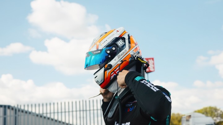 As we get ready for racing at Croft this weekend, here’s a recap of all the action from Donington Park last time out 🎥
#willjenkinsracing #carreracupgb #motorsport #btcc @porscheraces_gb @carwow @allianceraceuk @weratoolsuk @weramotorsport @teamparkerracing @hopkinsracetransporters @asset_alliancegroup @reefertrailercentre @safholland_uk @thegreengroupuk @wstransportation @toolmaniacuk #weraallianceacademy