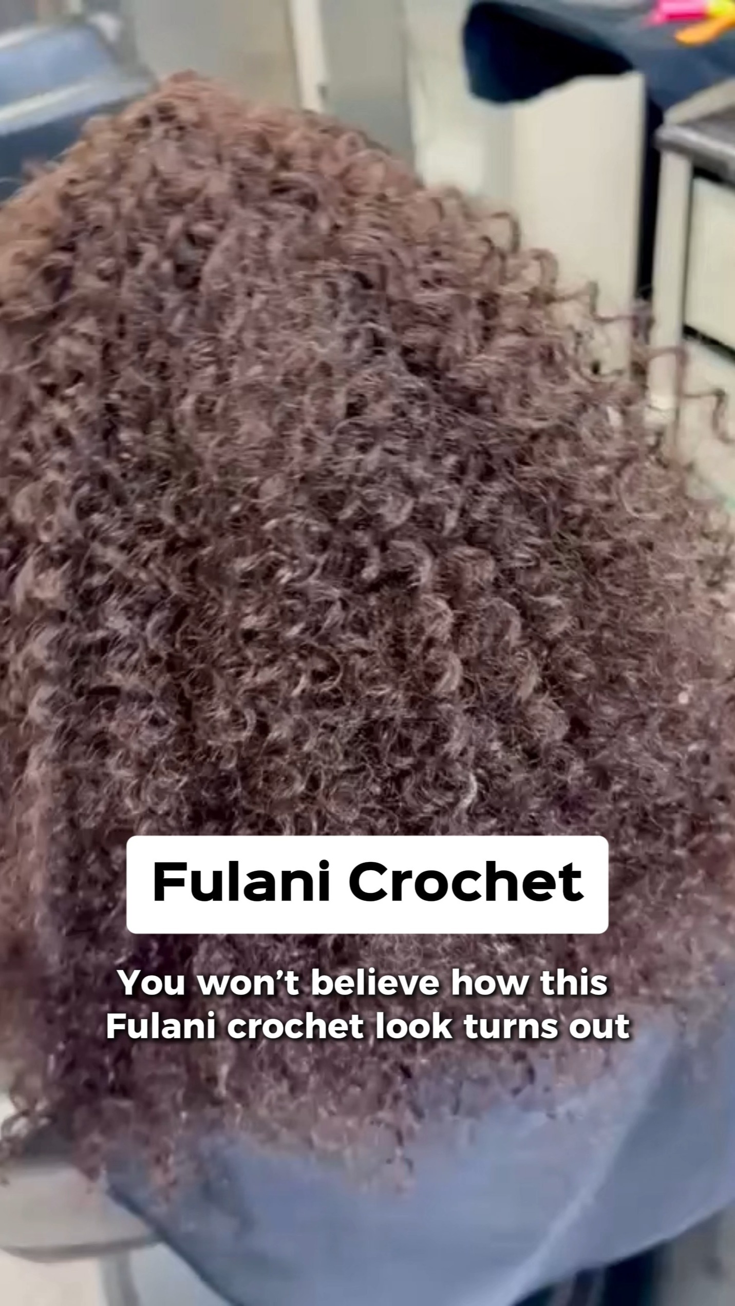 Wait… this is crochet? Watch the transformation. Fulani-inspired details, beautiful texture, and a seamless finish come together to create a style that feels effortless and looks anything but ordinary. It’s comfortable, versatile, and made for anyone who loves a polished look with a natural feel.
Would you try this style? Save it for your next hair appointment.
#FulaniCrochet #SunuHair #CrochetHair #ProtectiveStyles #FulaniStyle #HairTransformation #NaturalHair #HairInspiration #ProtectiveHairstyles #HairGoals