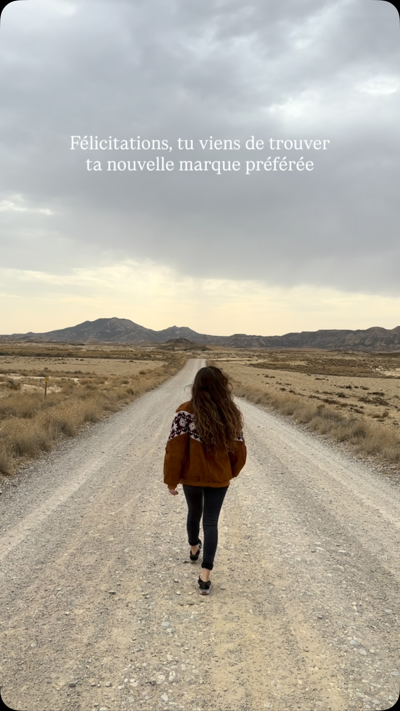 Bienvenue dans l’univers The Wild Whispers 🌵
Des couvertures aux motifs aztèques, des vestes à franges, des sacs et des accessoires inspirés de mood western, lifestyle et des grands espaces 🏜️
Des pièces pleines de caractère, pensées pour celles et ceux qui aiment les chevaux, les voyages, la nature et qui ont toujours un peu l’esprit ailleurs
Hâte que vous découvriez notre univers ✨
#grandsespaces #voyage #westernlifestyle #bohostyle #thewildwhispers