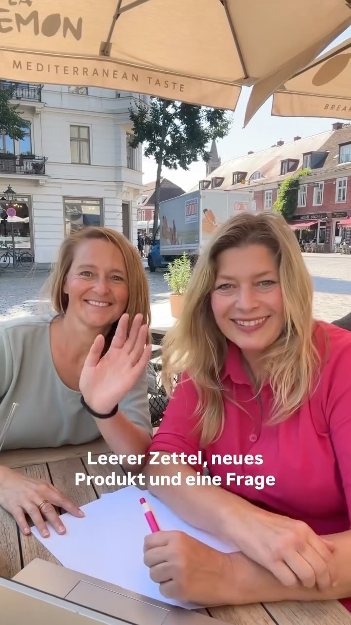 Neues Produkt. Leerer Tisch. Und ganz viele Fragen. 🚀
Heute mit Annette von @californiapops — wir entwickeln ein neues Produkt. Live, ungeplant, echte Arbeit.
Name. Verpackung. Timing. Genau so entsteht eine Marke.
Das ist meine Initialzündung für dein Business. ✨
👉 Du willst auch zünden? Link in Bio.
#marketingberatung #personalbranding #markenentwicklung #initialzünder #produktentwicklung gründer selfmade businesscoaching
