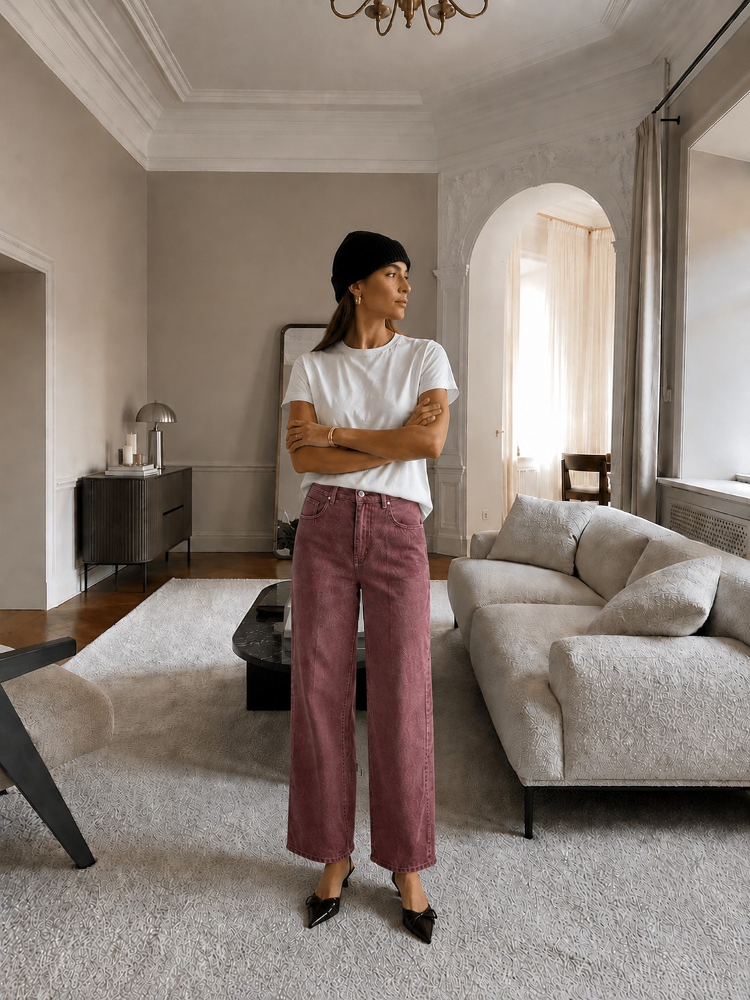 Blue jeans are taking the day off. 🍷❤️😍
Denim Trousers 🔎 1029195-081