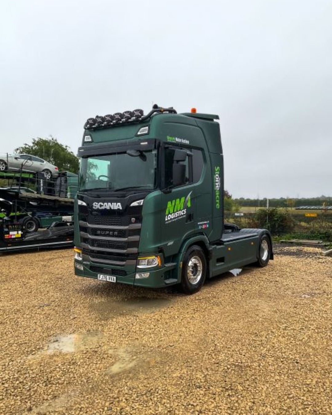 Poised and ready for action💚
This stunning Scania S460 Super unit is the epitome of Scania style, power and presence and simply takes all the attention with it's incredible silky green finish and additional light bars.
Supplied by Keltruck Account Manager, Simon McGuiness. This unit will now be maintained by the team at Keltruck Newark, for added peace of mind and maximise uptime.
#SuplliedByKeltruck #ScaniaSuper