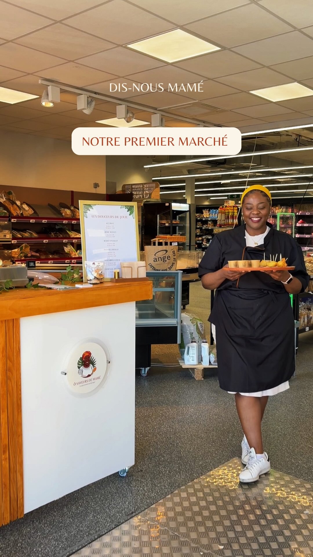 Parfois une opportunité en cache une autre…
En juin, je vous disais à quel point je suis reconnaissante pour toutes les bonnes choses qui arrivent pour Ô Saveurs de Mamé : vos commandes, vos avis, notre premier stand de dégustation… Et aujourd’hui, notre premier marché.
Mamie avec raison : « Sé grenn diri ki ka fè sak diri » 🧡
N’hésitez pas à liker, partager et enregistrer la vidéo pour avoir toutes les infos :
Nous serons présents les mercredis matin entre 8h30 et 13h au marché de Verneuil-sur-Seine (78).
L’occasion de goûter nos mignardises, on vous réserve plein de surprises! 😉
Une demande spéciale ?
Contactez-nous ⬇️
💌 en DM, SMS ou Whatsapp (en bio)
📧 par mail (en bio)
🌐 via le formulaire de demande de devis (lien en bio)
#osaveursdemame #brunchantillais #foodlover #traiteurevenementiel #traiteurparis