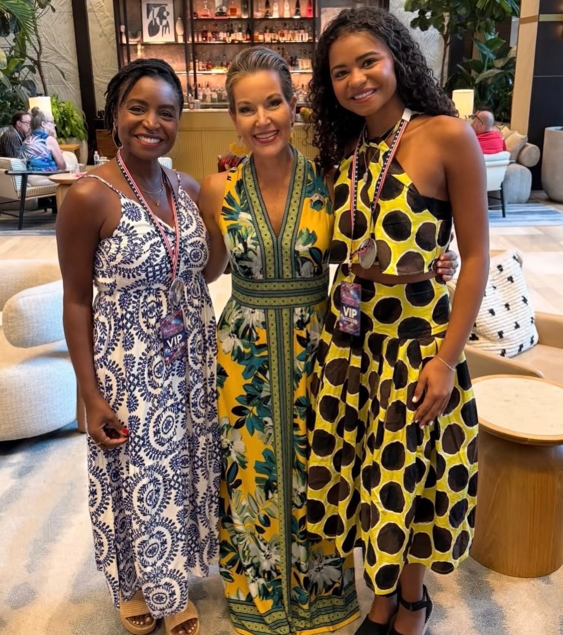 Reuniting with MY Miss Washington, @tinajscott and her fabulous daughter at Miss America was the highlight of the week! Not only did we share a stage but now both our daughters are competing to be on that stage! Prayers and hugs are welcome on our journey😂
➡️ Be with people who don’t just remind you of who you are but also celebrate who you are becoming!
#pageantsistersforlife #missamerica #momlife #reunion