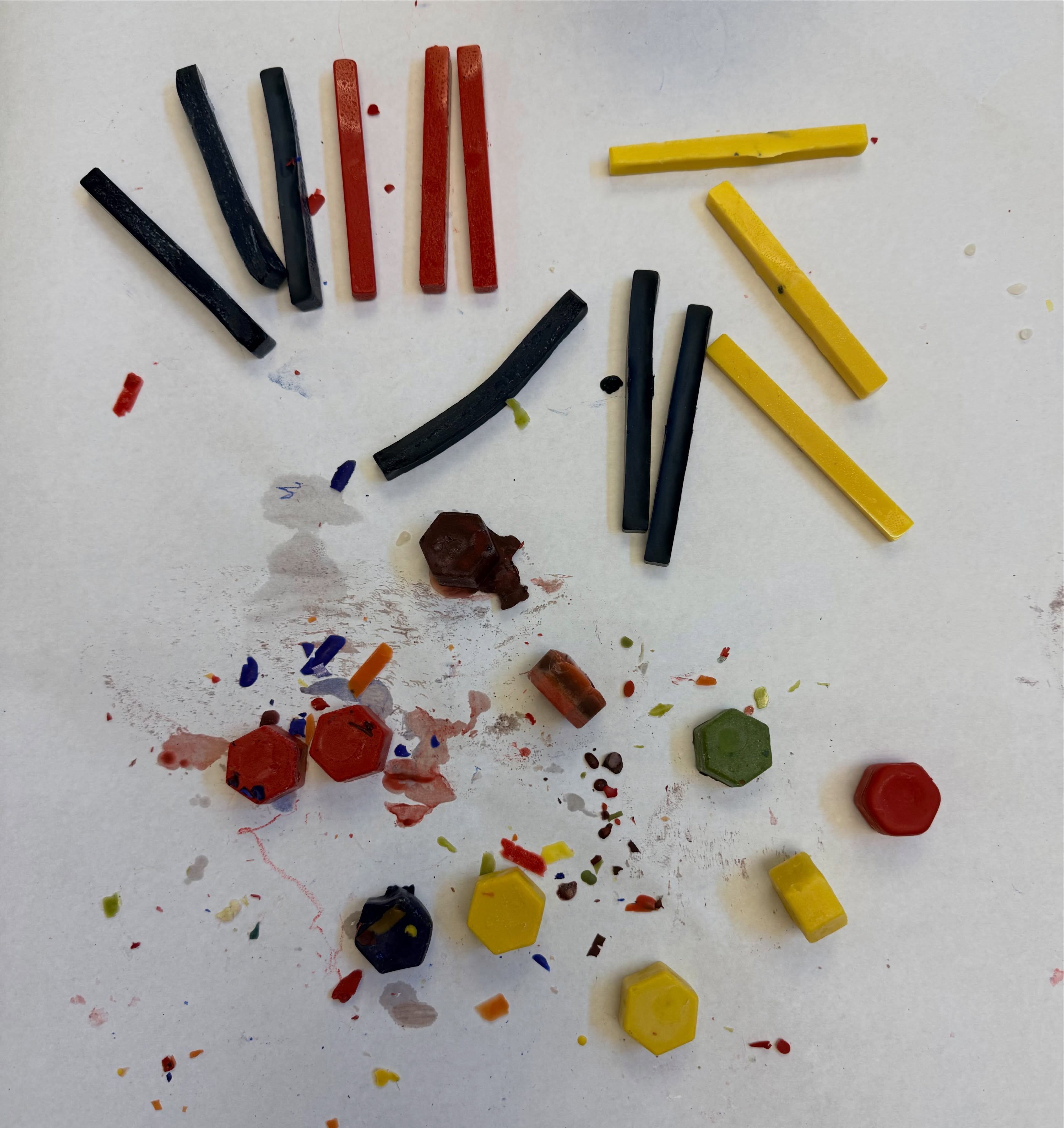 Tomorrow, Sunday September 6 at 2pm @sundaysatbrewerytowngarden 27th and Master Street in Brewerytown. Join us to make beeswax crayons and leaf rubbings! All ages welcome! Children will receive a special gift with activities about plants and pollination! #environmentalliteracy #phillycommunitygardens #pollination