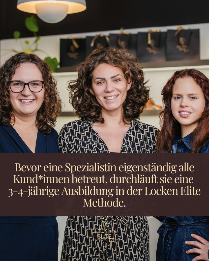 Aus unserer täglichen Arbeit im Salon entstanden. ✨
Unsere Naturproduktlinie ist das Ergebnis von Erfahrung, Leidenschaft und einem tiefen Verständnis für natürliche Locken & Wellen. 🥰🌿
Mit viel Liebe entwickelt für Menschen, die ihre natürliche Haarstruktur nicht verändern, sondern ihre einzigartige Schönheit unterstreichen möchten. 💛
🌱 Bewusst ausgewählte Naturprodukte
✨ Für natürliche Locken & Wellen
🤍 Mit echter Salonerfahrung entwickelt
📦 Europaweit in unserem Onlineshop erhältlich
Entdecke unsere Produkte und erfahre mehr über unsere Philosophie: lockenelite.at ✨
#lockenelite #locken #lockenpflege #lockenliebe #lockenkopf #wellen