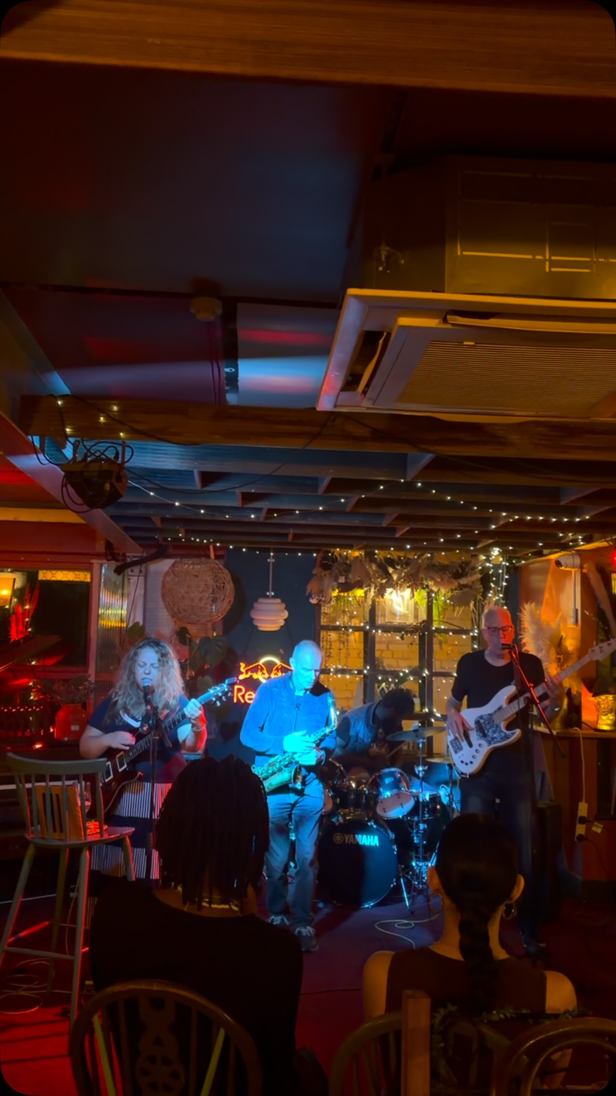 Tomorrow Vinyl N’ Blues returns to Hideaway 🎷
Come down grab a drink. Relax. Tune in to the music.
VINYL: 5-7
LIVE ACTS:7-11