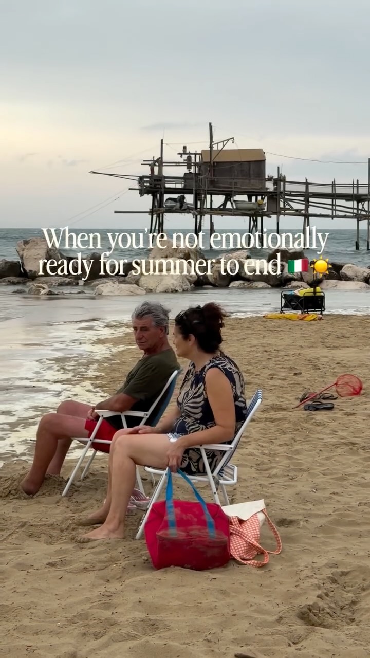 Can you relate to this feeling? I certainly do… 🥹☀️
Ciao amici…greetings from a rainy London! 🌧️🇬🇧
Missing my Italian summer already… please don’t go! 🇮🇹🌊❤️
#italy #summerinitaly #beachlife #molise #termoli