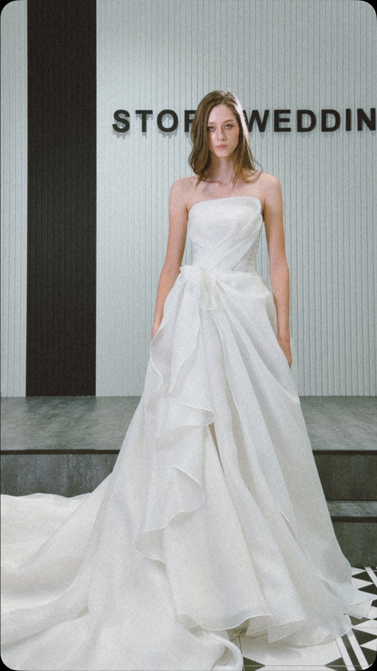 Know your necklines before shopping!
Designer Collection from @storywedding.sg TOP 3 choices Q1 2026 selected by all #swbridestobe @weddinggownsingapore